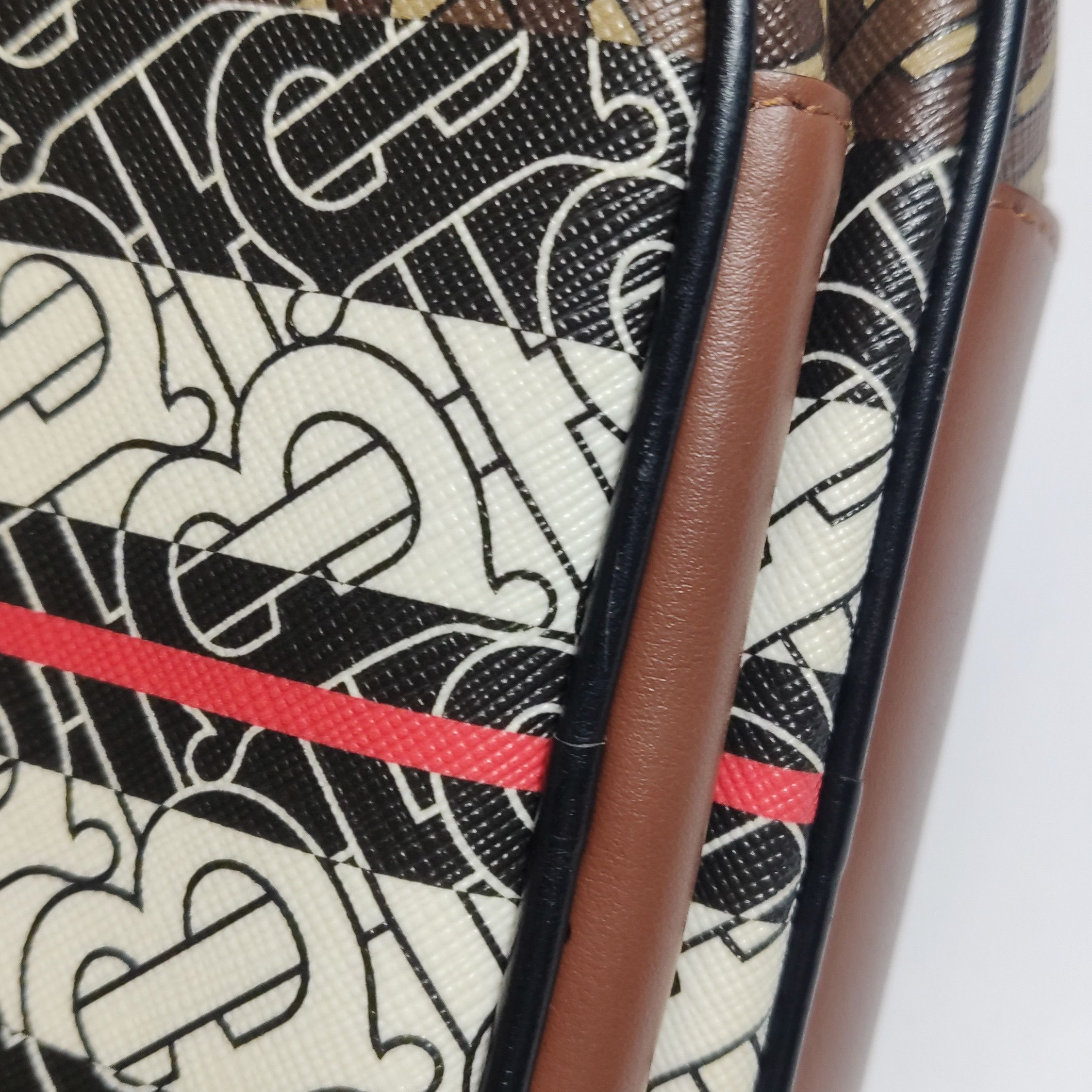 Burberry Burberry Women os Shoulder Bags Size ONE SIZE - 18 Thumbnail