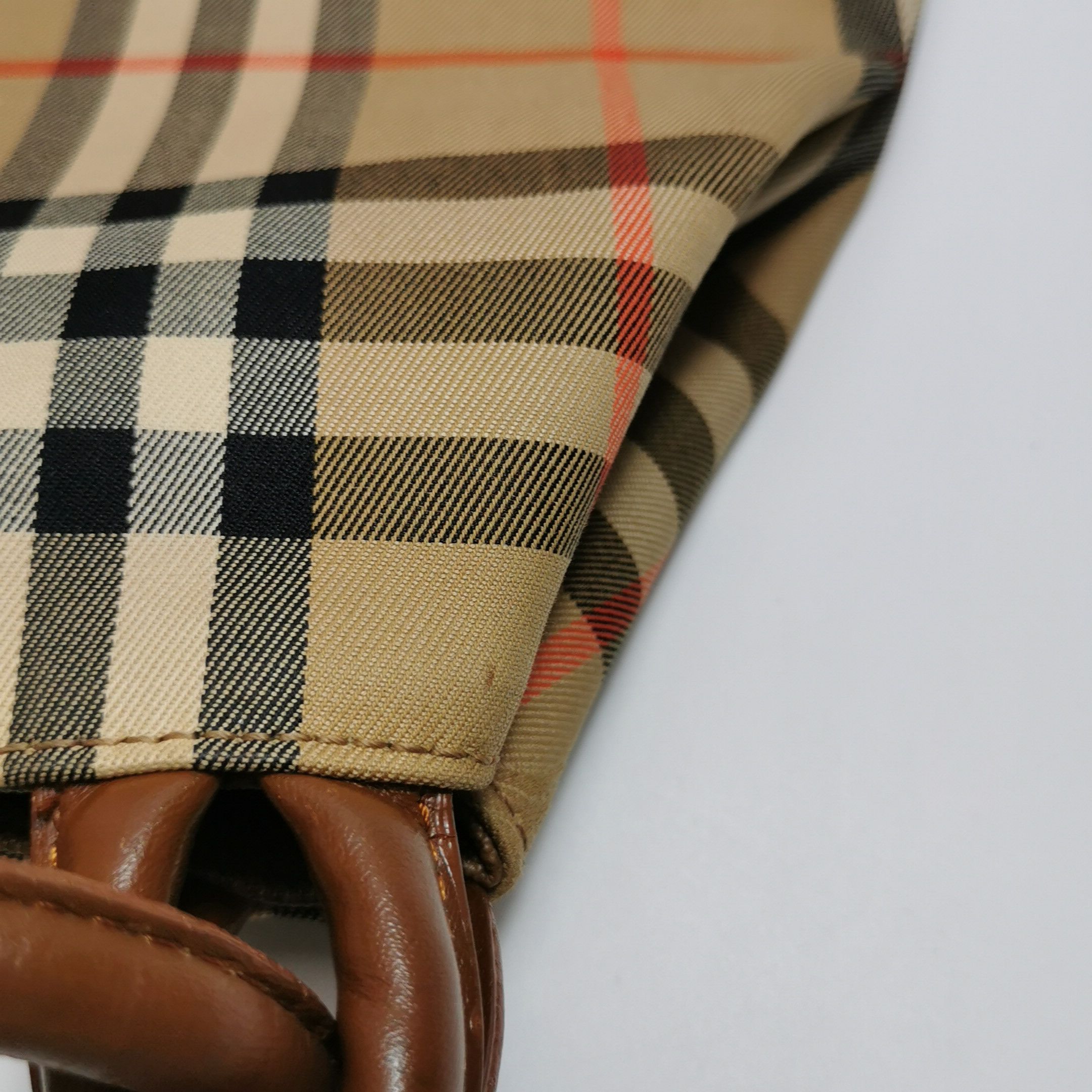 Burberry Burberry Women os Shoulder Bags Size ONE SIZE - 18 Thumbnail