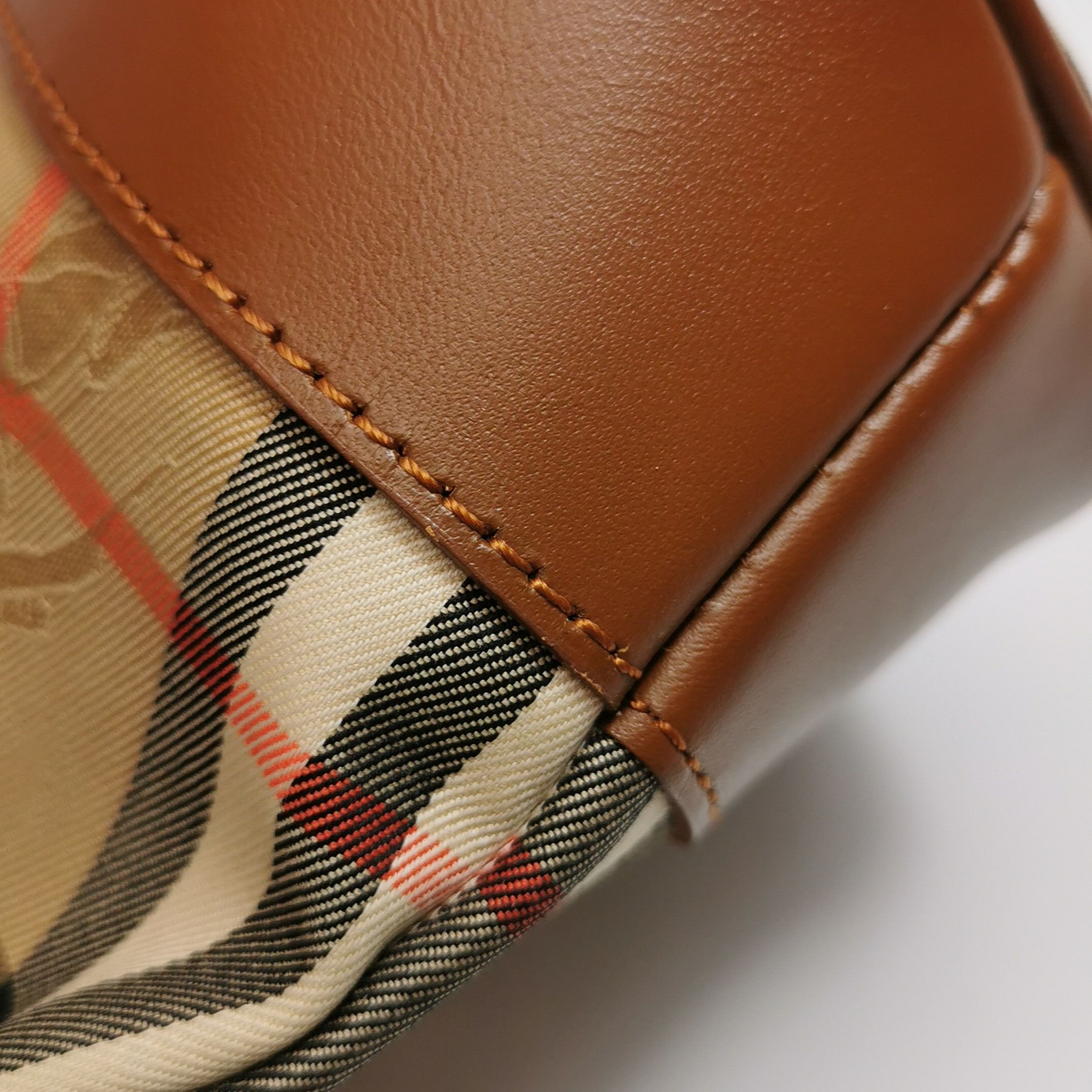Burberry Burberry Women os Shoulder Bags Size ONE SIZE - 14 Thumbnail