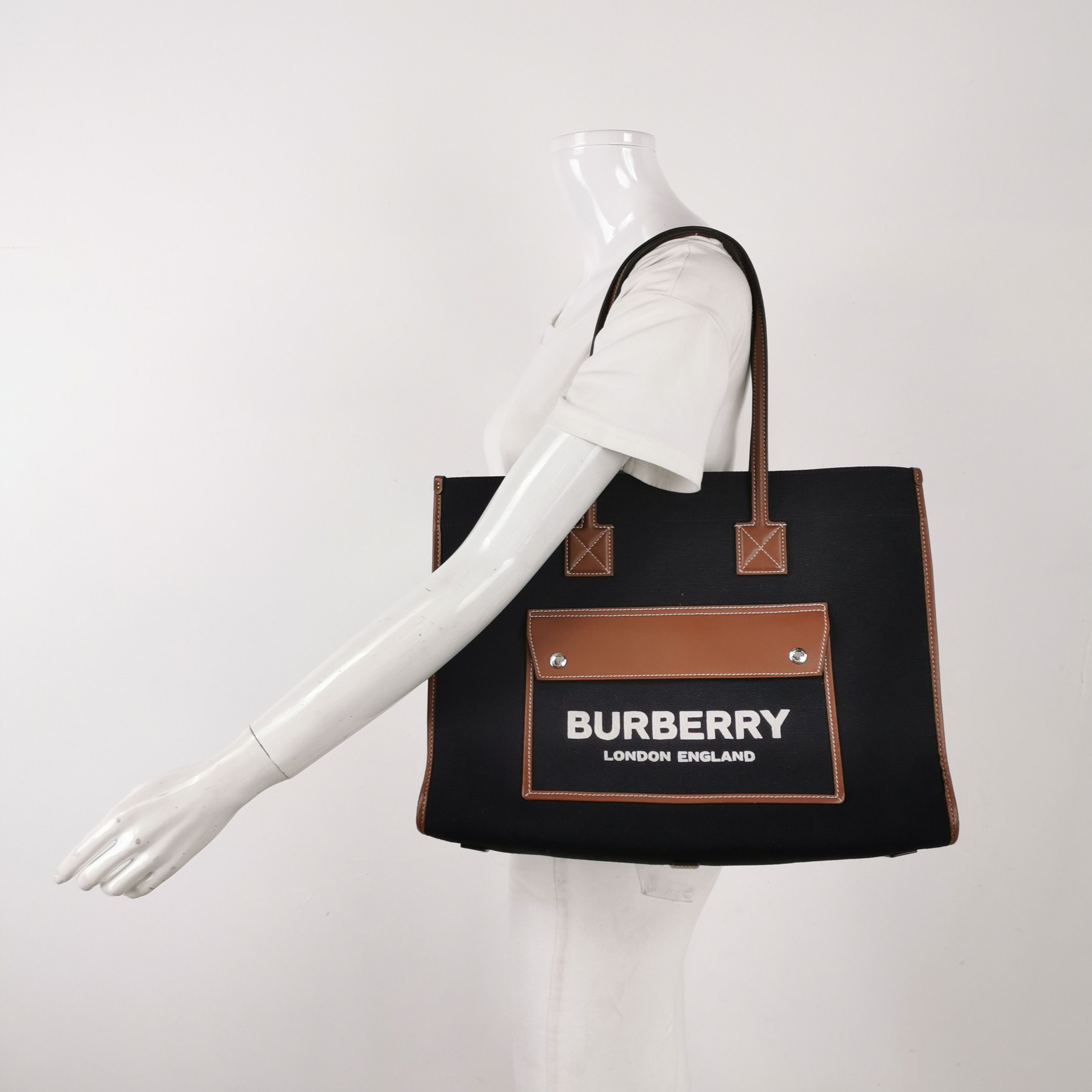 Burberry Burberry Women os Shoulder Bags Size ONE SIZE - 2 Thumbnail