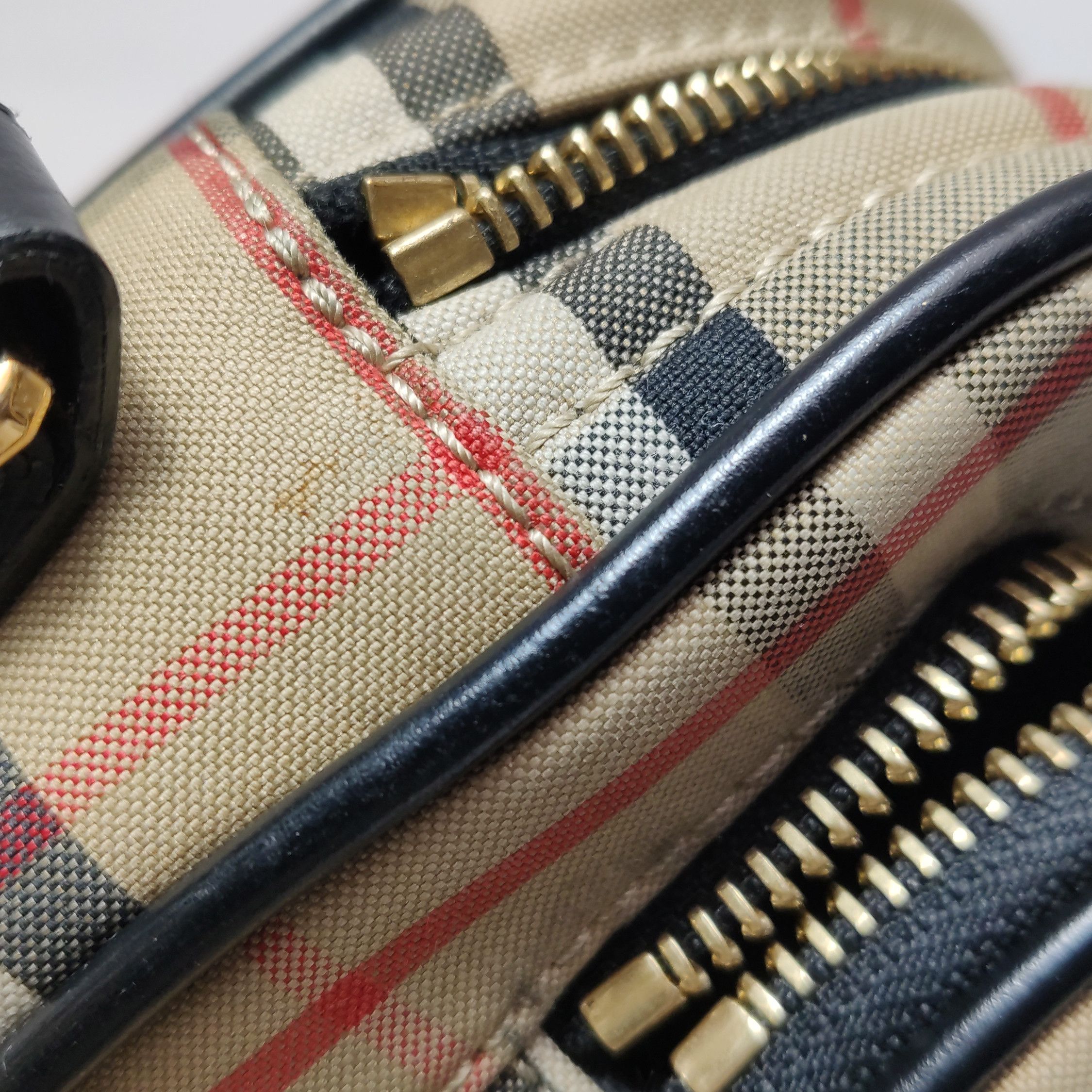 Burberry Burberry Women os Shoulder Bags Size ONE SIZE - 23 Thumbnail