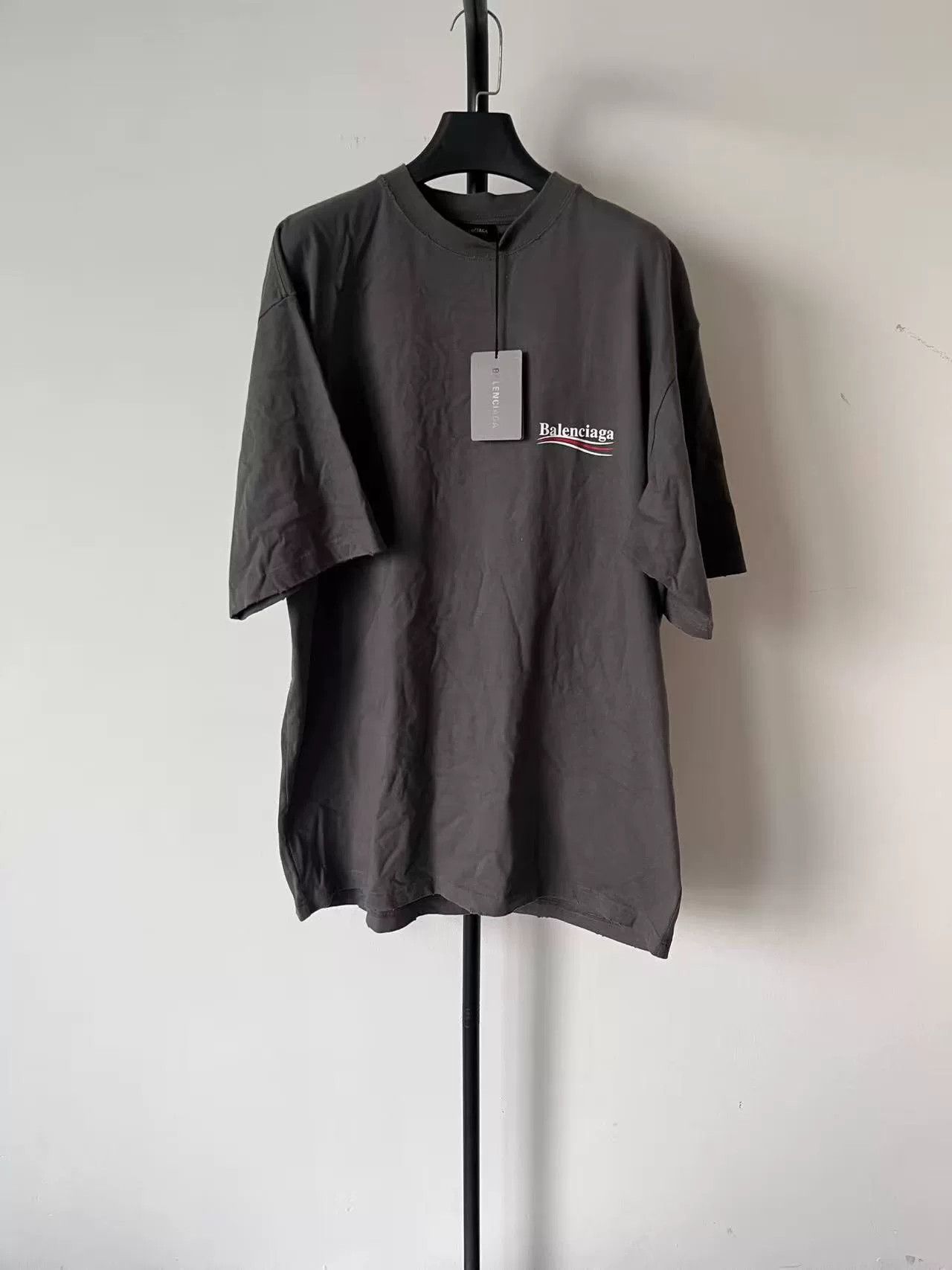Balenciaga Balenciaga Political Campaign Logo T-Shirt Gray S Size US S / EU 44-46 / 1 - 2 Thumbnail