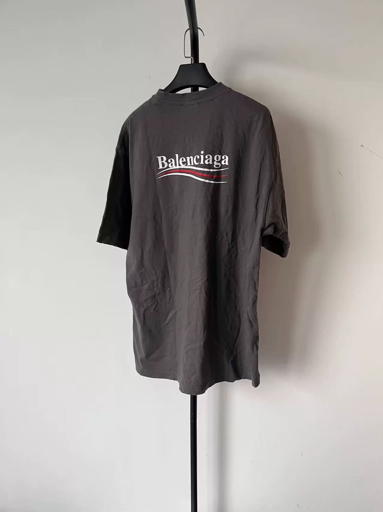 Balenciaga Balenciaga Political Campaign Logo T-Shirt Gray S Size US S / EU 44-46 / 1 - 3 Thumbnail