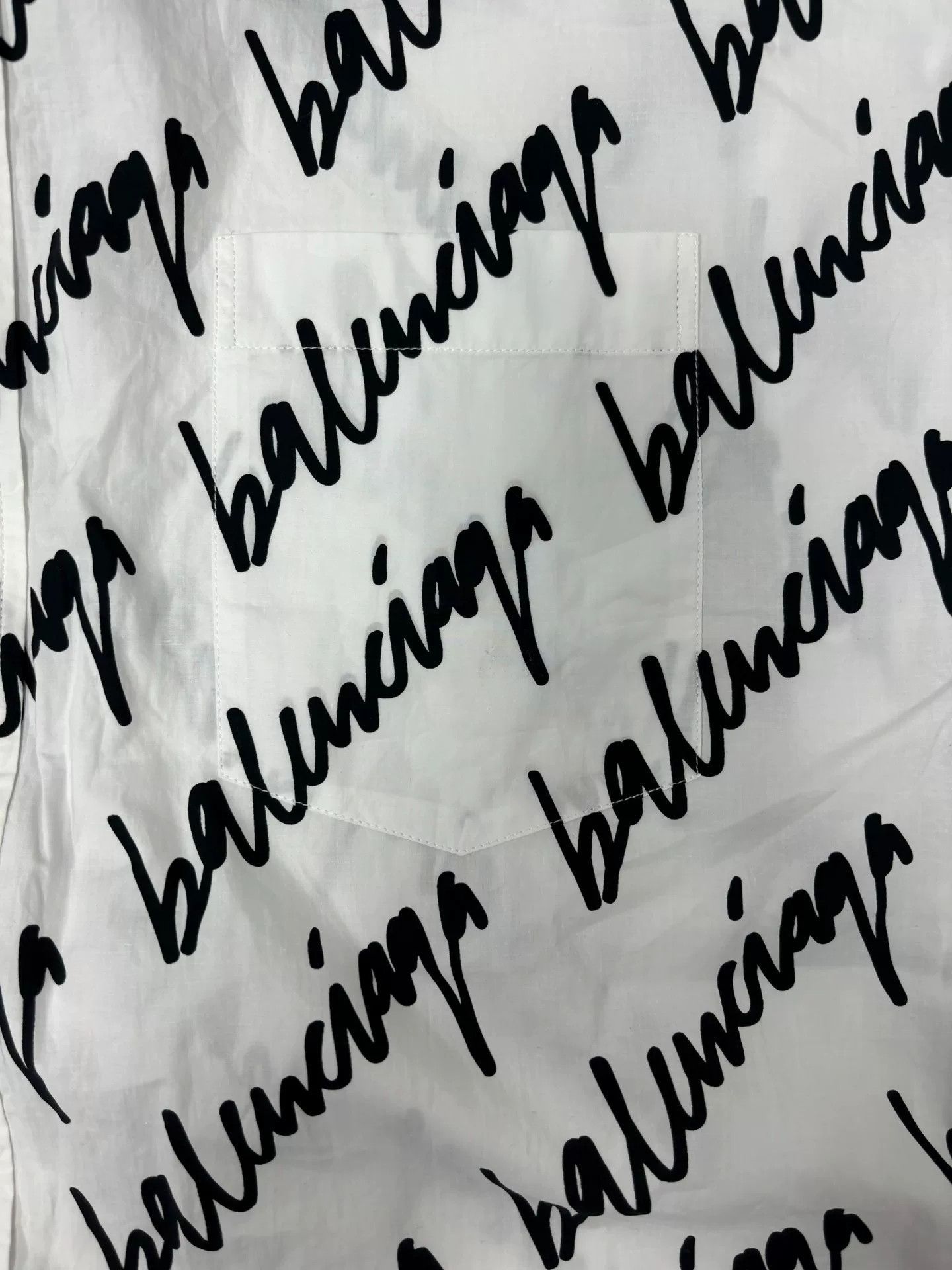 Balenciaga Balenciaga Scribble Logo Short Sleeve Shirt 39 Size US M / EU 48-50 / 2 - 5 Thumbnail
