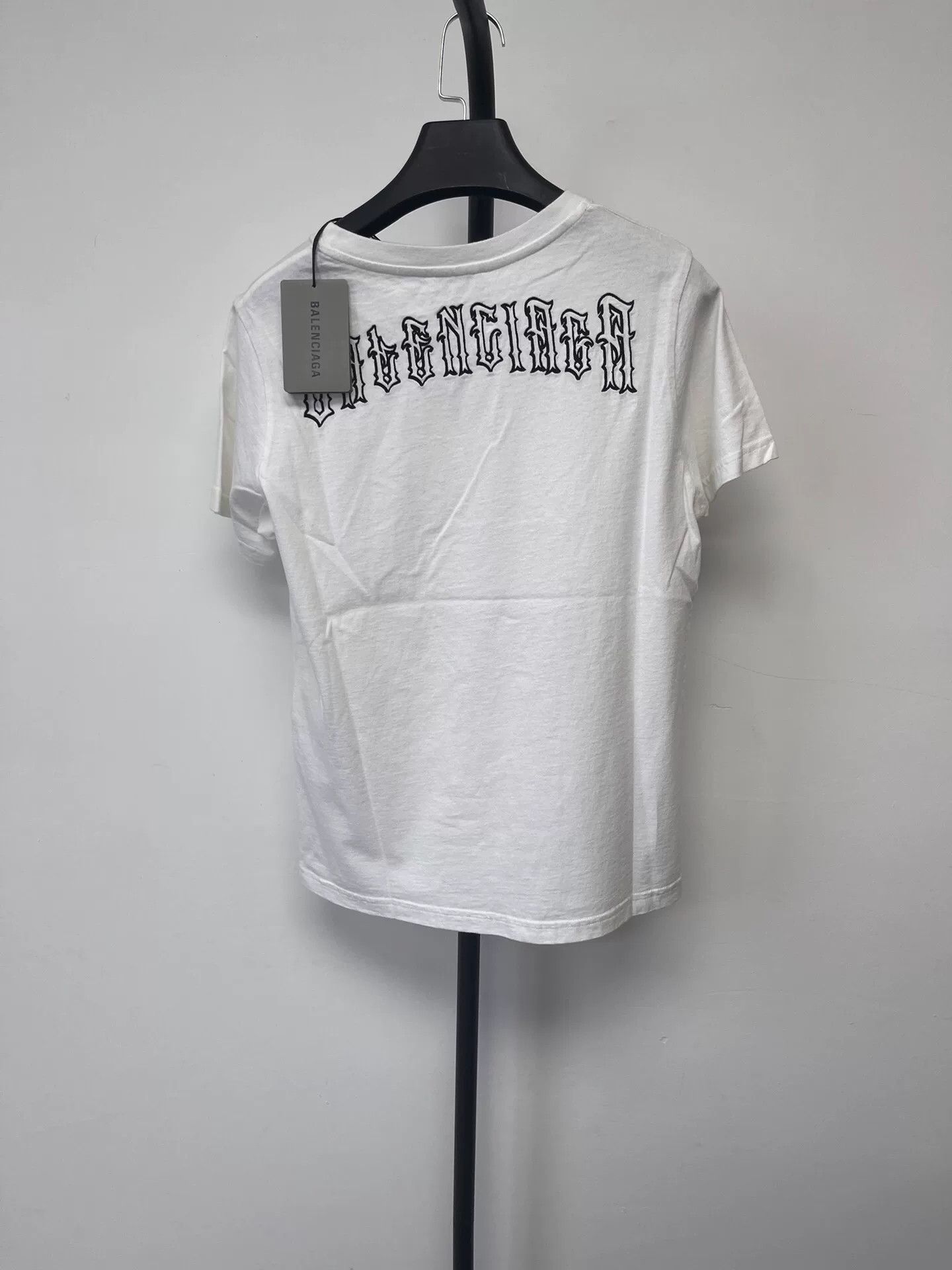 Balenciaga Balenciaga Gothic Logo T-Shirt Size L Size US L / EU 52-54 / 3 - 2 Thumbnail