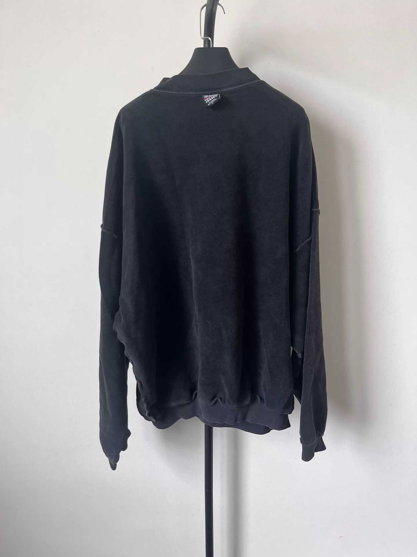 Balenciaga Balenciaga Reversible Logo Patch Sweatshirt XS Size US XS / EU 42 / 0 - 3 Thumbnail