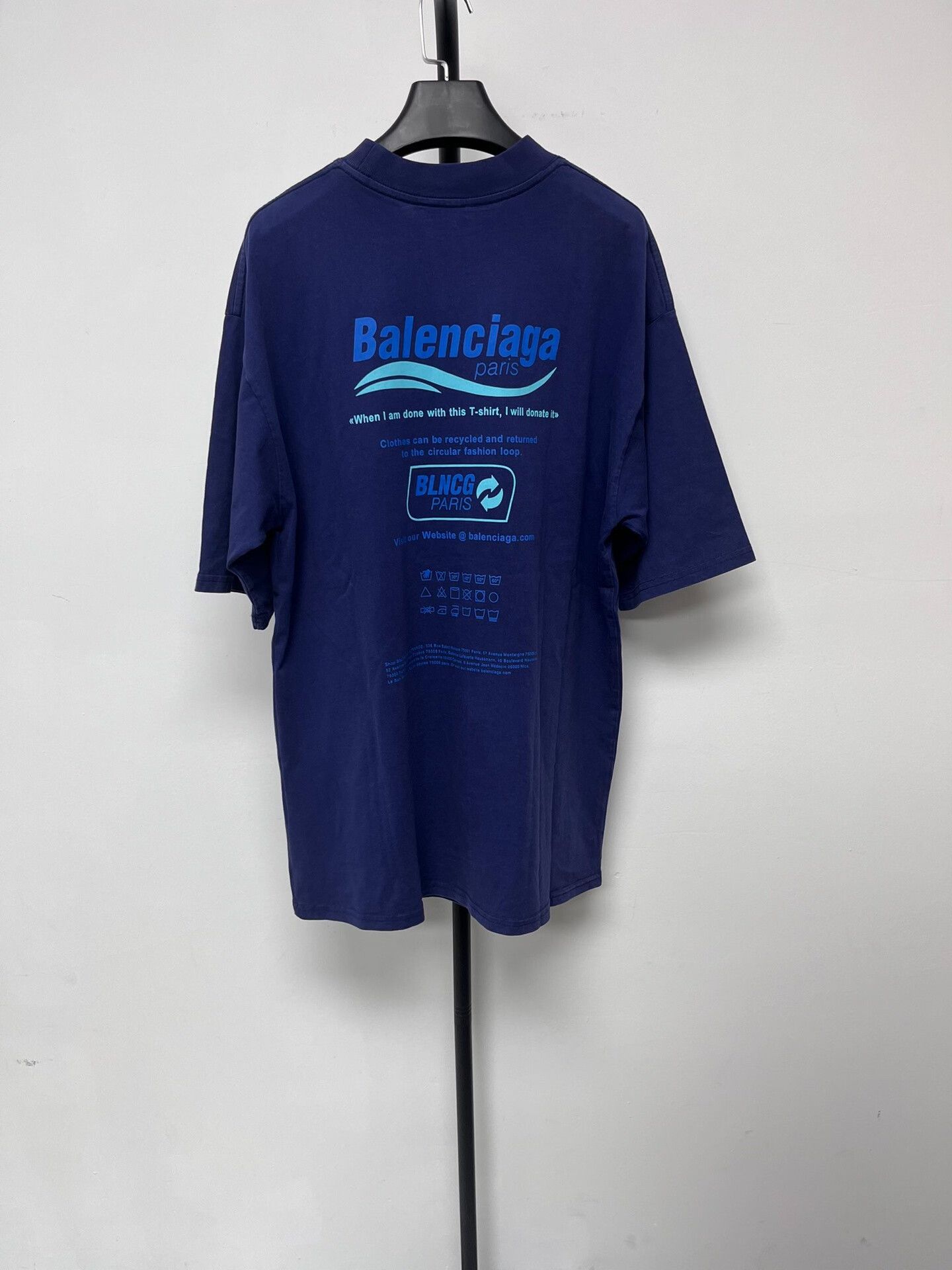 Balenciaga Balenciaga Dry Cleaning Print T-Shirt XXS Size US XXS / EU 40 - 3 Thumbnail