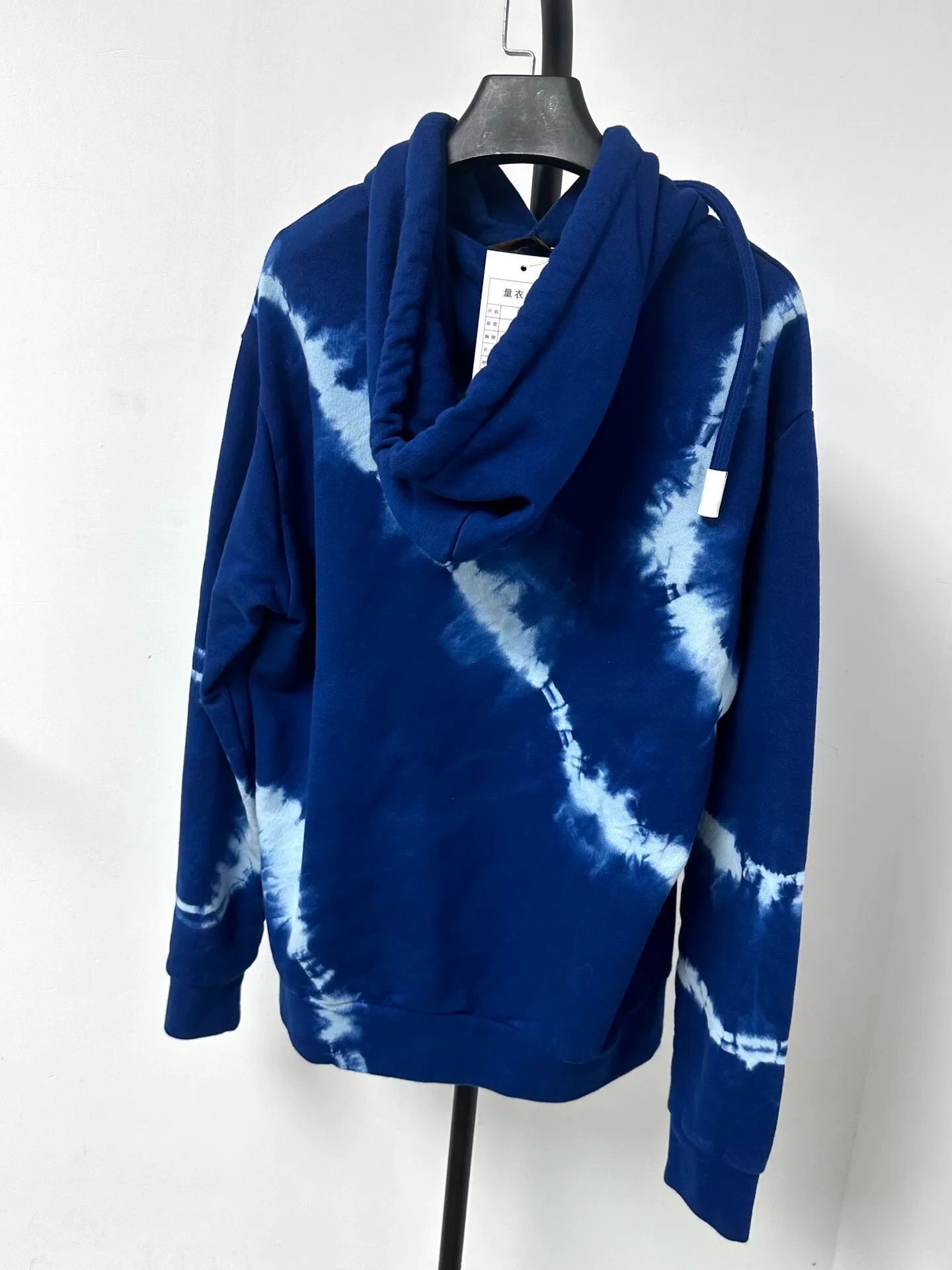 Louis Vuitton Louis Vuitton Tie-Dye Logo Hoodie XS Size US XS / EU 42 / 0 - 3 Thumbnail