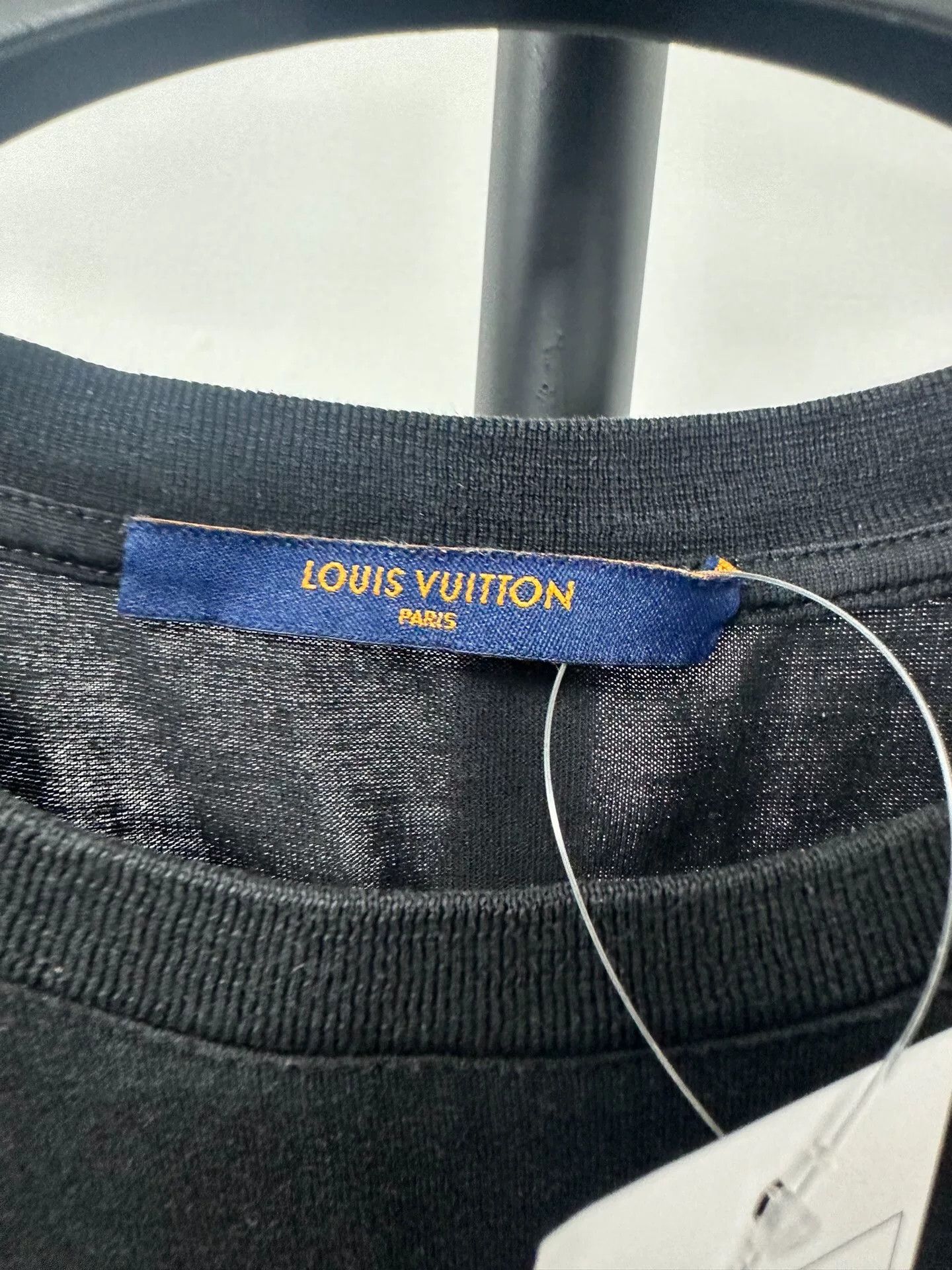 Louis Vuitton Louis Vuitton Logo Embroidered T-Shirt Size M Size US M / EU 48-50 / 2 - 5 Thumbnail