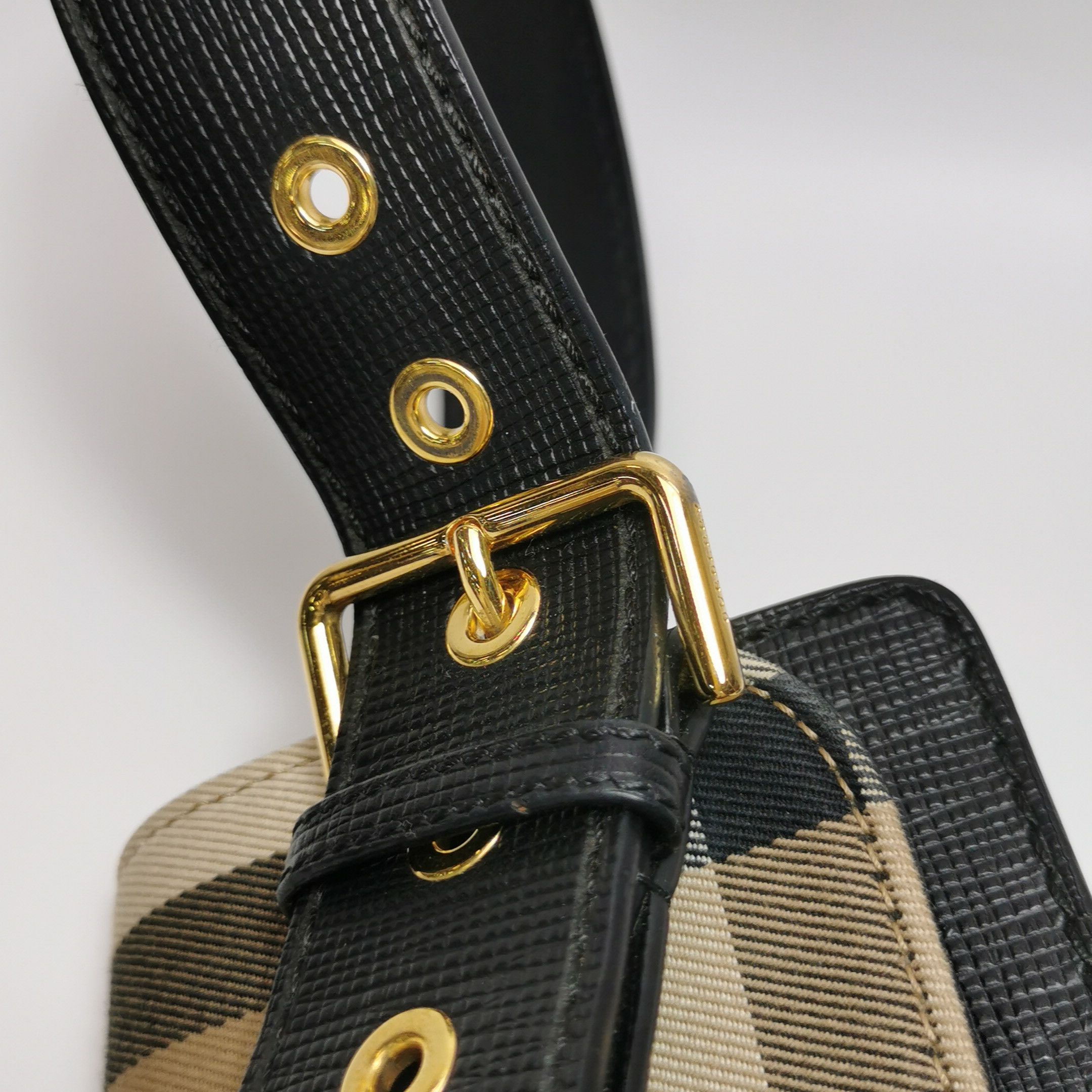 Burberry Burberry Women os Shoulder Bags Size ONE SIZE - 16 Thumbnail