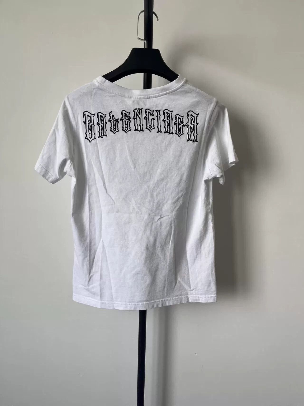 Balenciaga Balenciaga Gothic Logo T-Shirt Size M Size US M / EU 48-50 / 2 - 2 Thumbnail