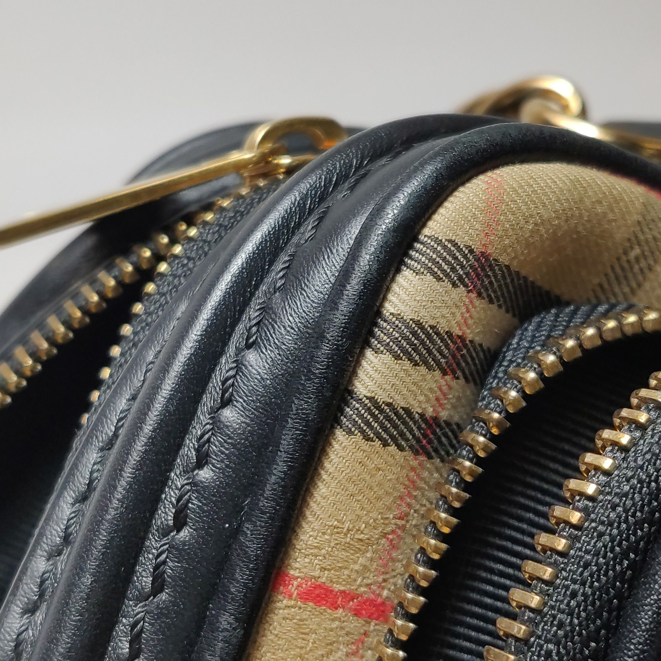 Burberry Burberry Women os Shoulder Bags Size ONE SIZE - 18 Thumbnail