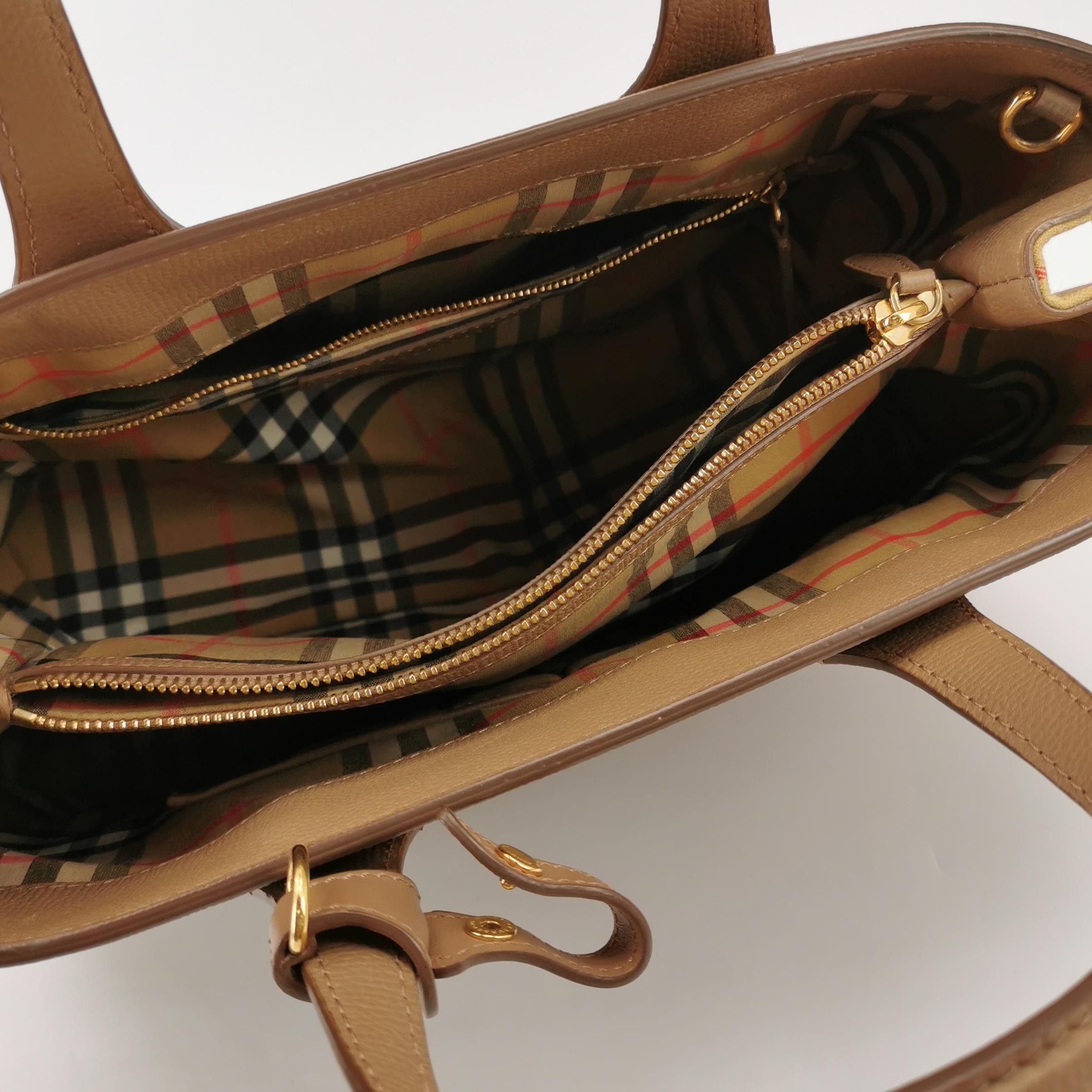 Burberry Burberry Women os Shoulder Bags Size ONE SIZE - 7 Thumbnail