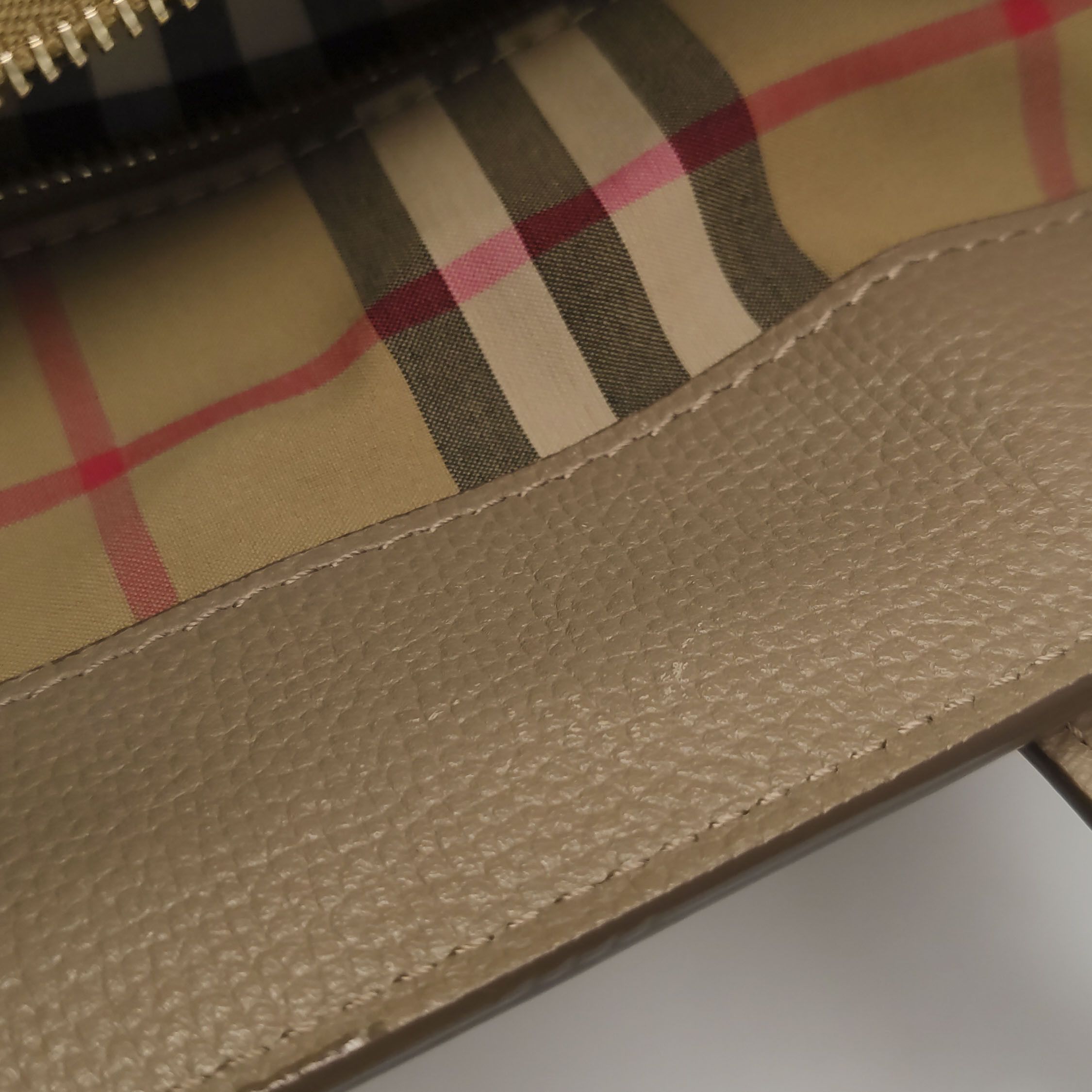 Burberry Burberry Women os Shoulder Bags Size ONE SIZE - 11 Thumbnail