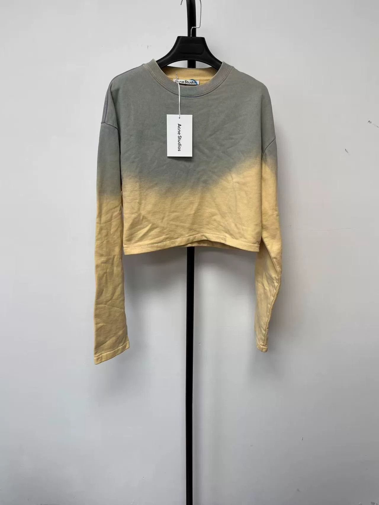 Acne Studios Acne Studios Spray Gradient Sweatshirt XS Size XS / US 0-2 / IT 36-38 - 2 Thumbnail