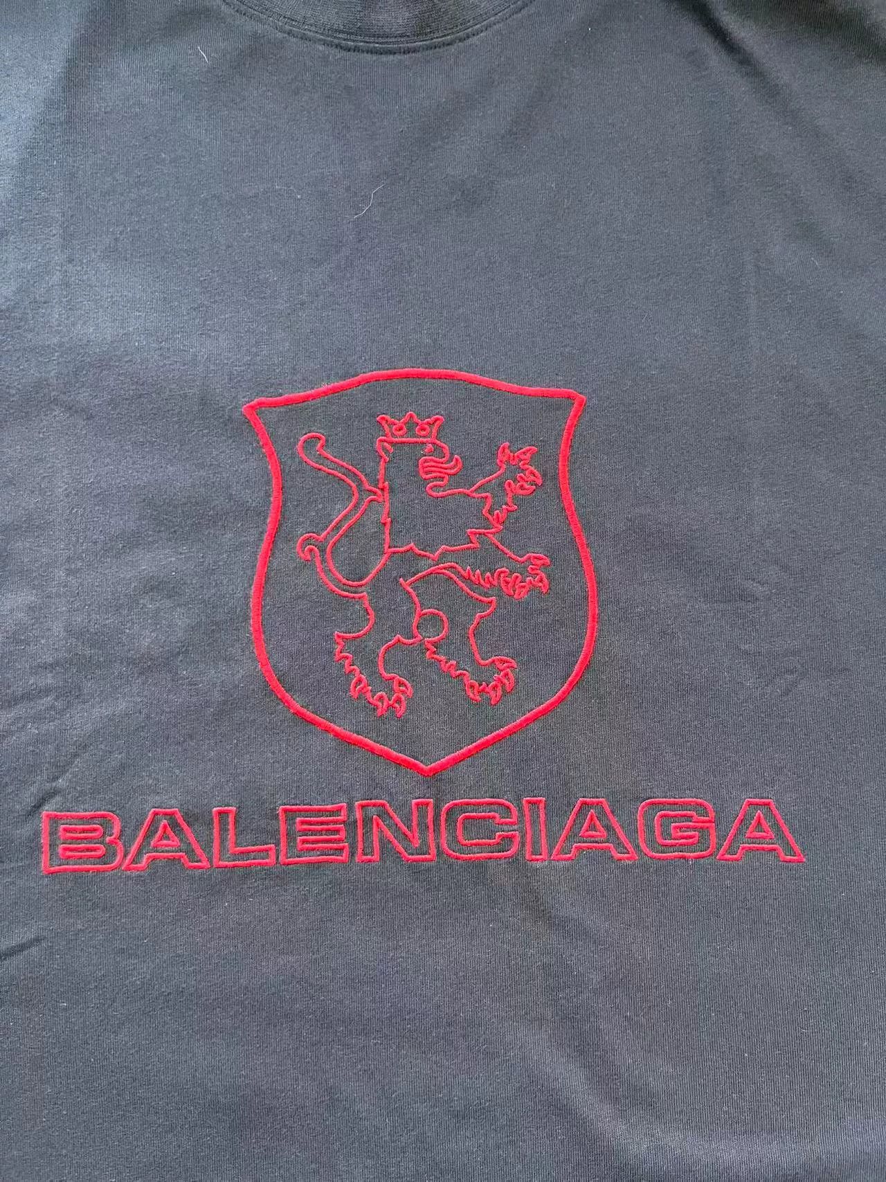 Balenciaga Balenciaga Lion Club Logo T-Shirt Size 5 Size US XXL / EU 58 / 5 - 4 Thumbnail