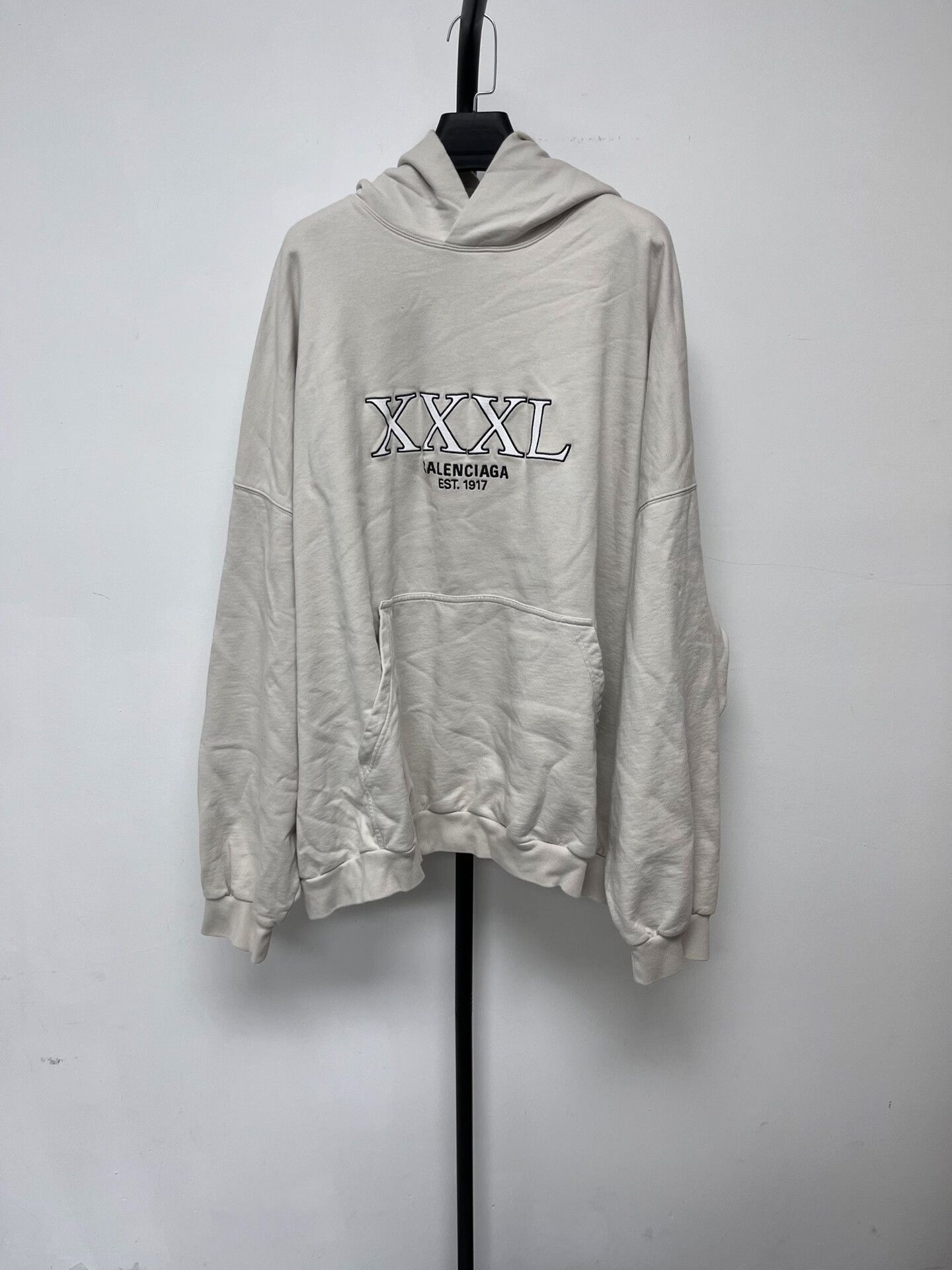 Balenciaga Balenciaga XXXL Logo Graphic Hoodie Size 3 Size US L / EU 52-54 / 3 - 2 Thumbnail