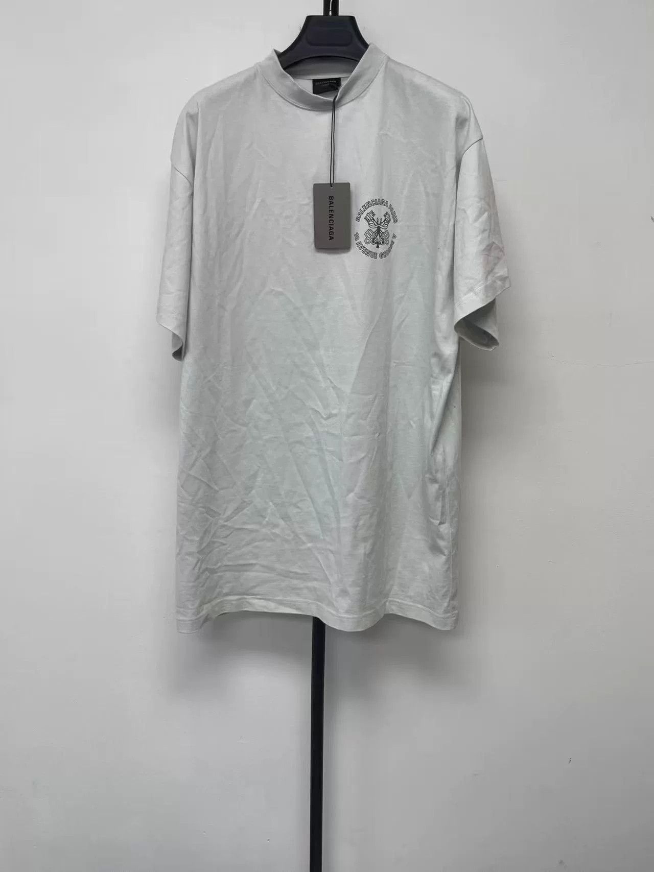 Balenciaga Balenciaga Keys Logo Graphic T-Shirt Size 1 Size US S / EU 44-46 / 1 - 2 Thumbnail