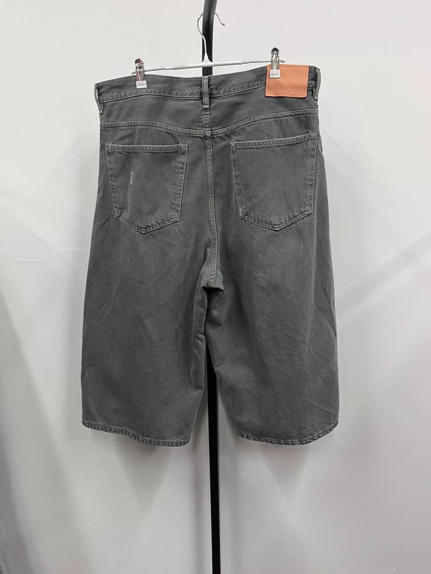 Acne Studios Acne Studios Distressed Denim Shorts 33 Size US 33 - 3 Thumbnail