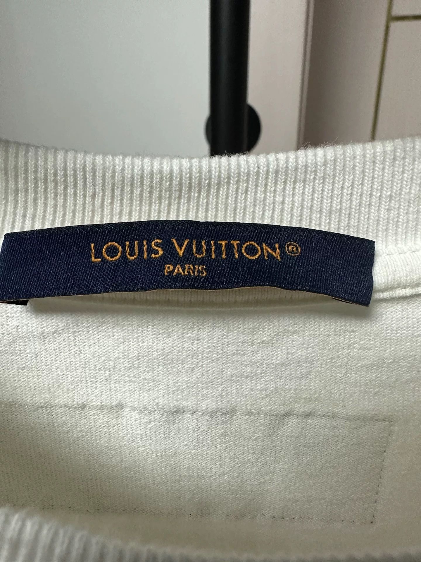Louis Vuitton Louis Vuitton Rainbow Logo Graphic T-Shirt S Size US S / EU 44-46 / 1 - 6 Thumbnail