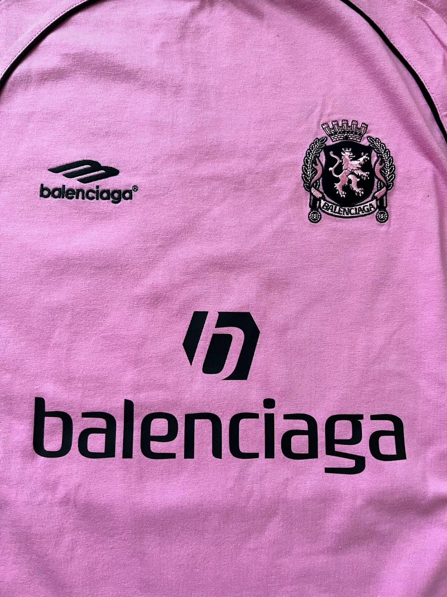 Balenciaga Balenciaga Pink Soccer Logo Print T-Shirt Size 4 Size US XL / EU 56 / 4 - 4 Thumbnail