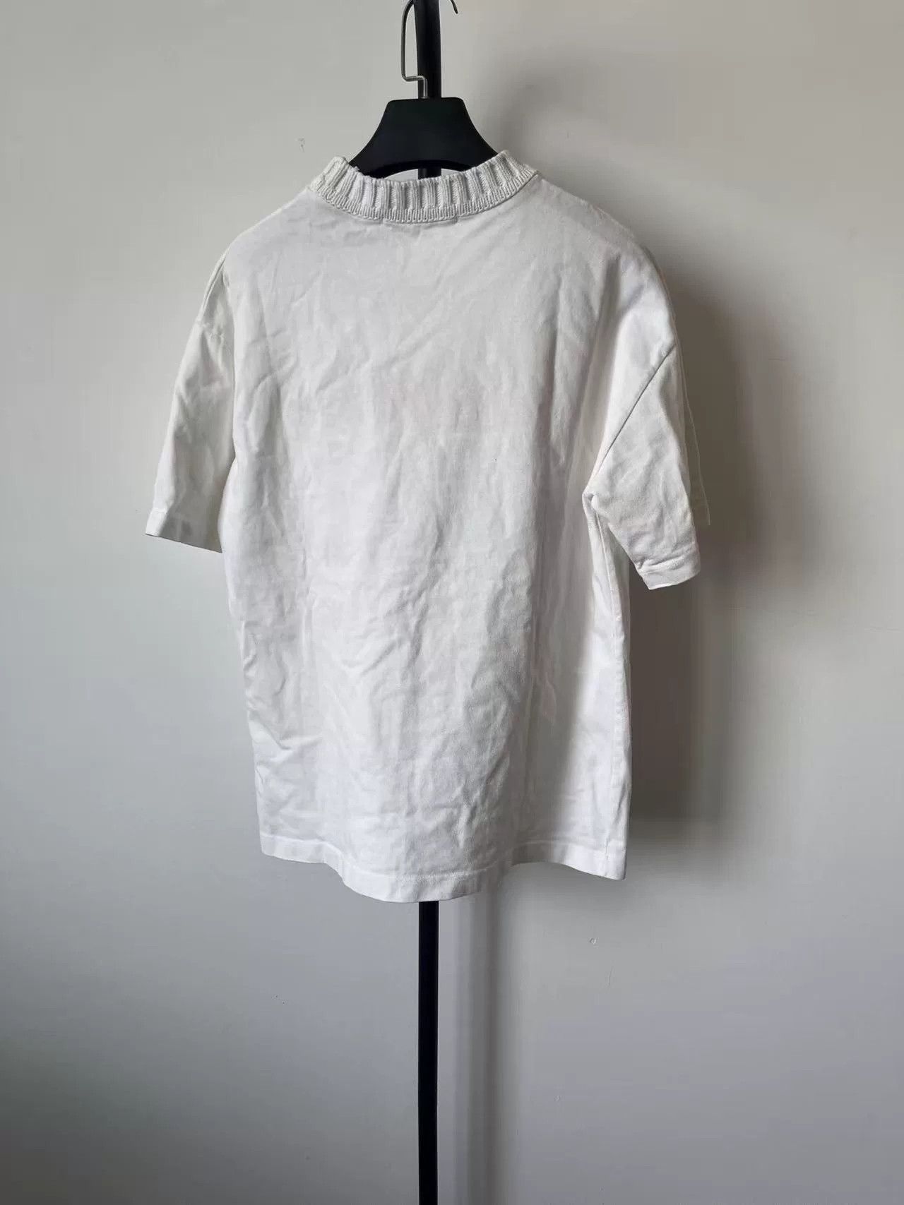 Louis Vuitton Louis Vuitton Red Script Logo T-Shirt Size S Size US S / EU 44-46 / 1 - 3 Thumbnail