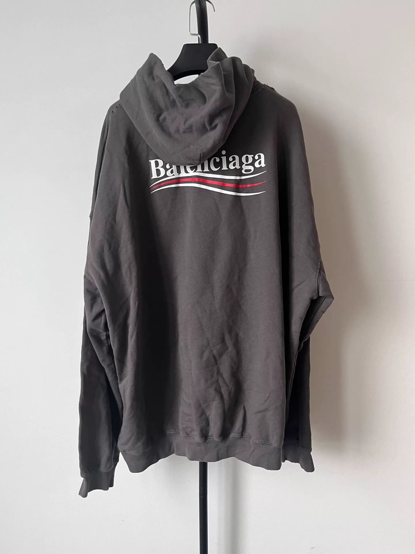 Balenciaga Balenciaga Campaign Logo Cracked Print Hoodie XS Size US XS / EU 42 / 0 - 3 Thumbnail