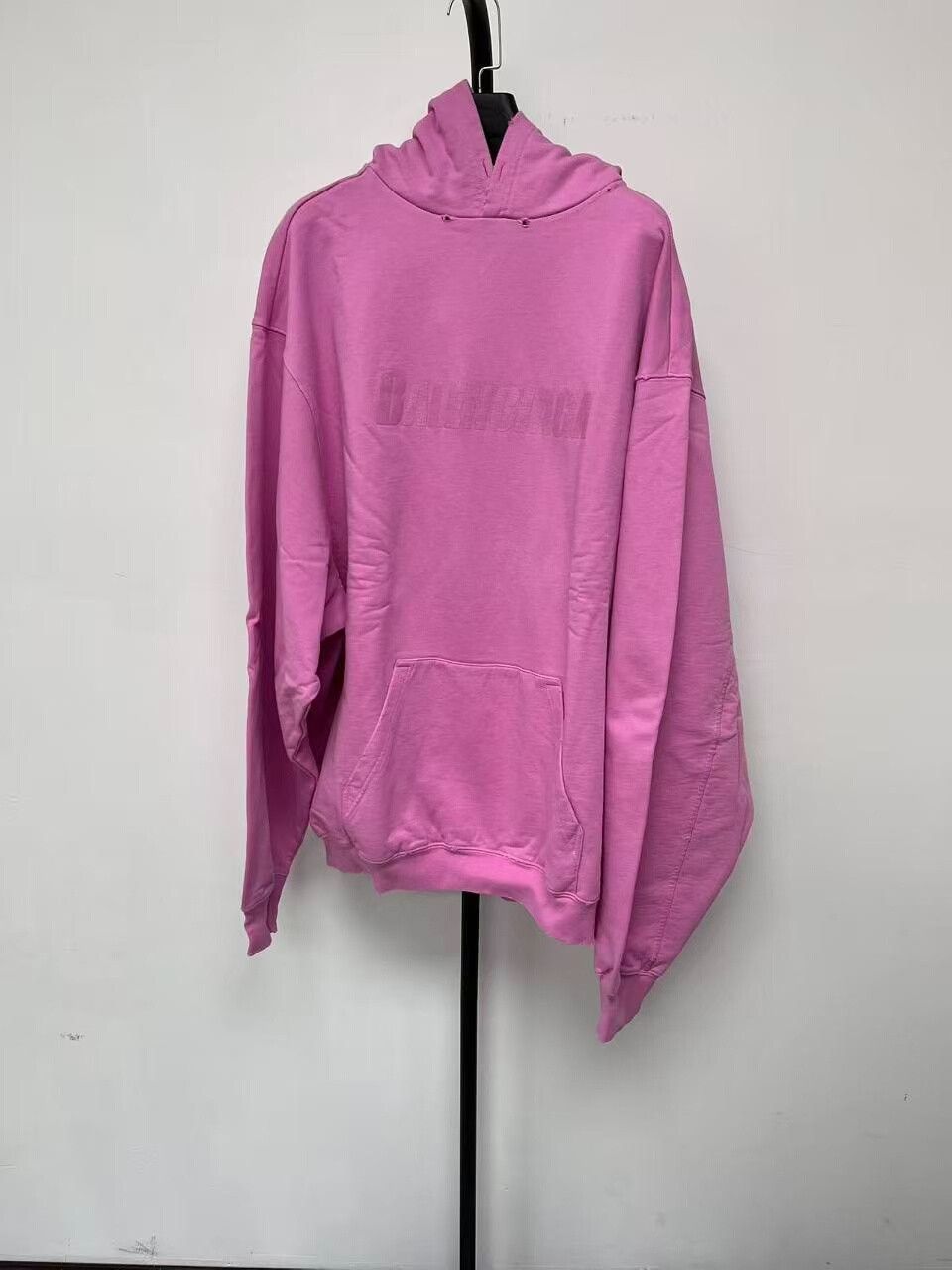 Balenciaga Balenciaga Distressed Pink Hoodie Size XS Size US XS / EU 42 / 0 - 2 Thumbnail