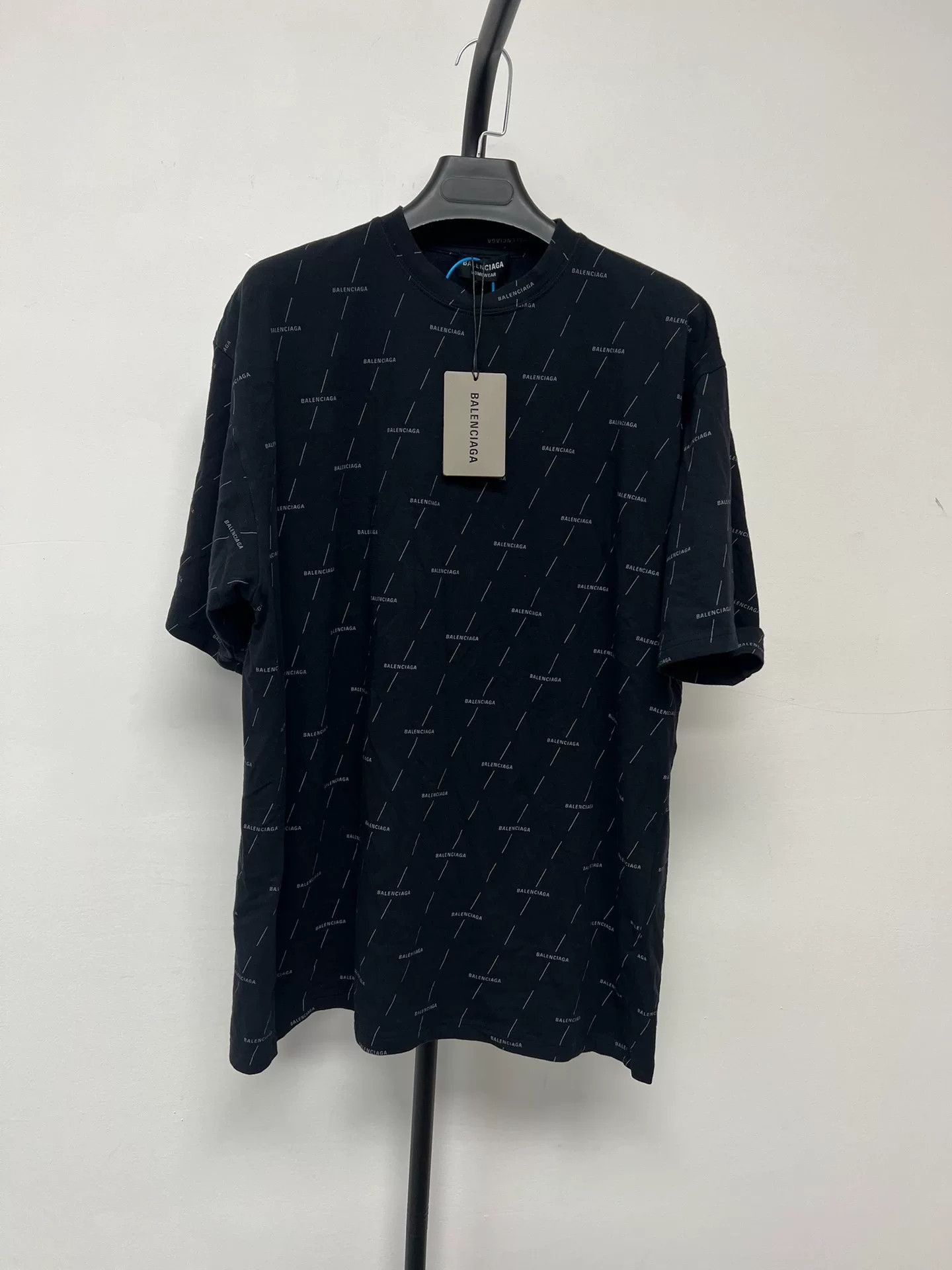 Balenciaga Balenciaga All-Over Logo T-Shirt Size 2 Size US M / EU 48-50 / 2 - 2 Thumbnail
