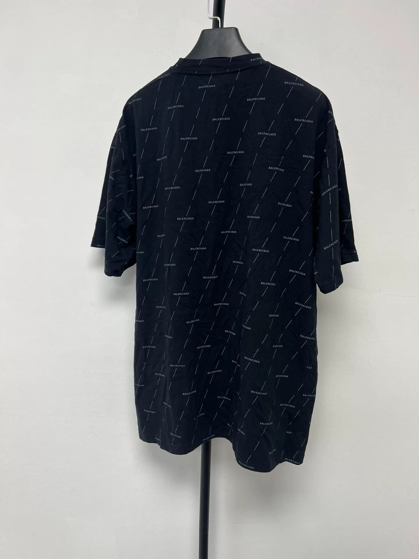 Balenciaga Balenciaga All-Over Logo T-Shirt Size 2 Size US M / EU 48-50 / 2 - 3 Thumbnail