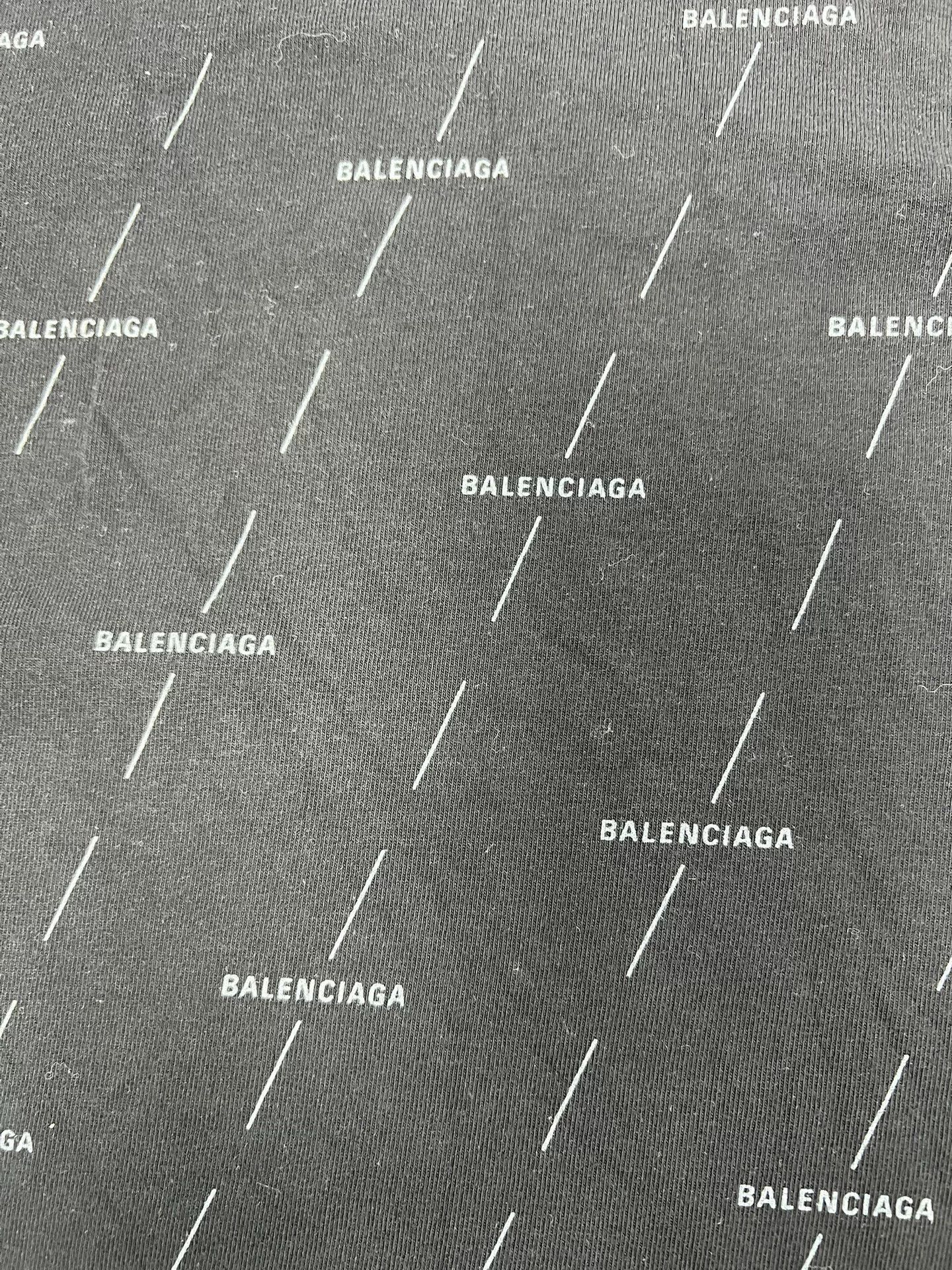 Balenciaga Balenciaga All-Over Logo T-Shirt Size 2 Size US M / EU 48-50 / 2 - 4 Thumbnail