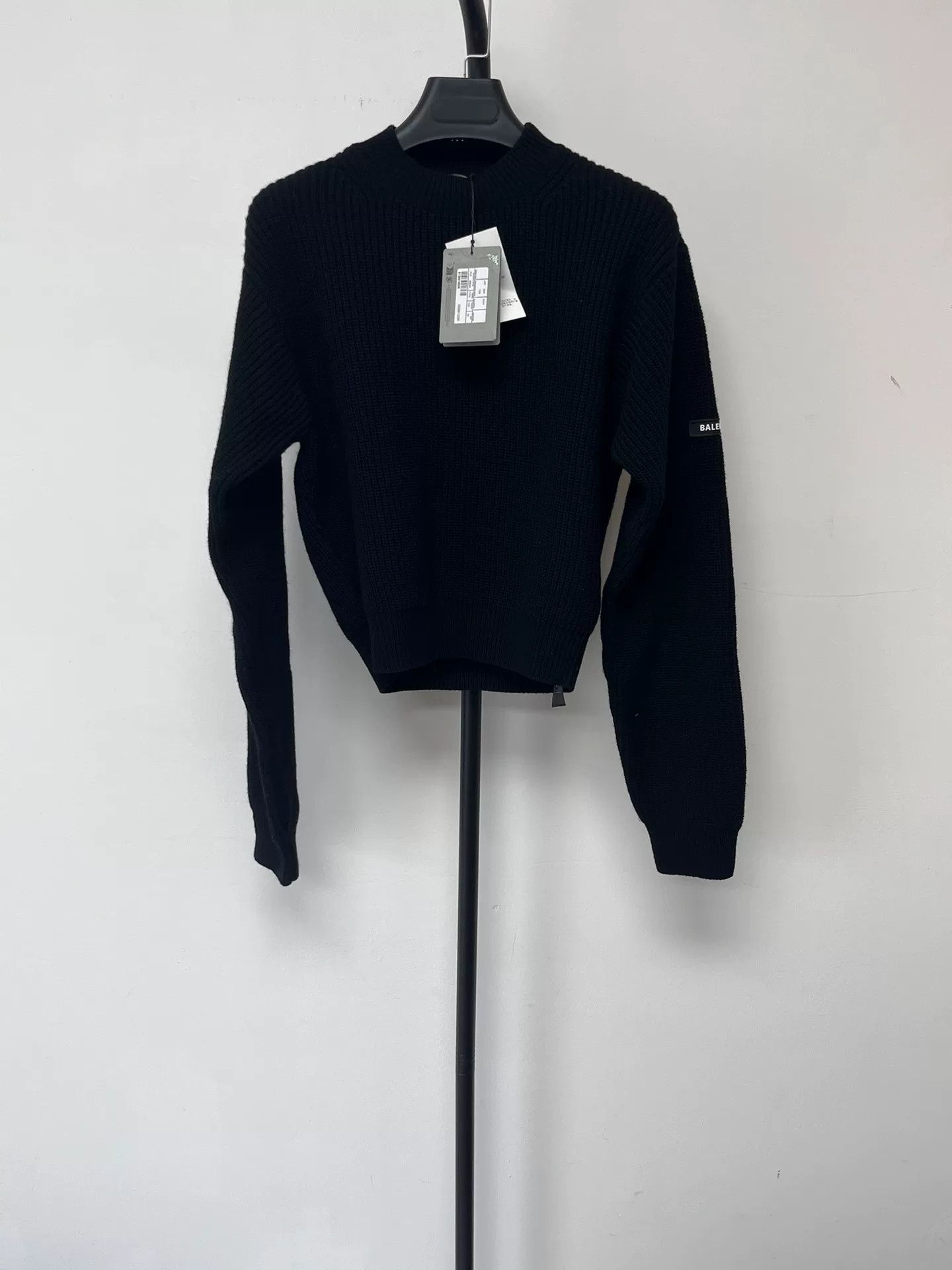Balenciaga Balenciaga Logo Patch Ribbed Sweater XS Size XS / US 0-2 / IT 36-38 - 2 Thumbnail
