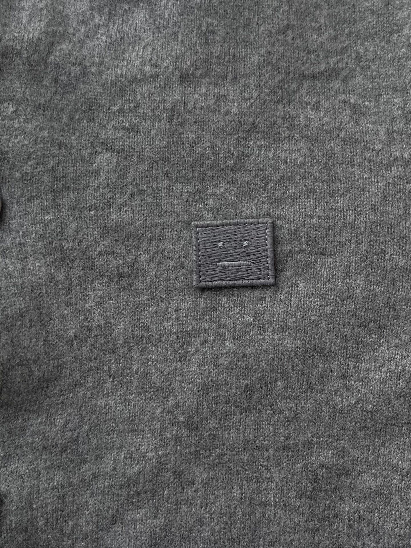 Acne Studios Acne Studios Gray Wool Face Patch Cardigan XS Size XS / US 0-2 / IT 36-38 - 4 Thumbnail