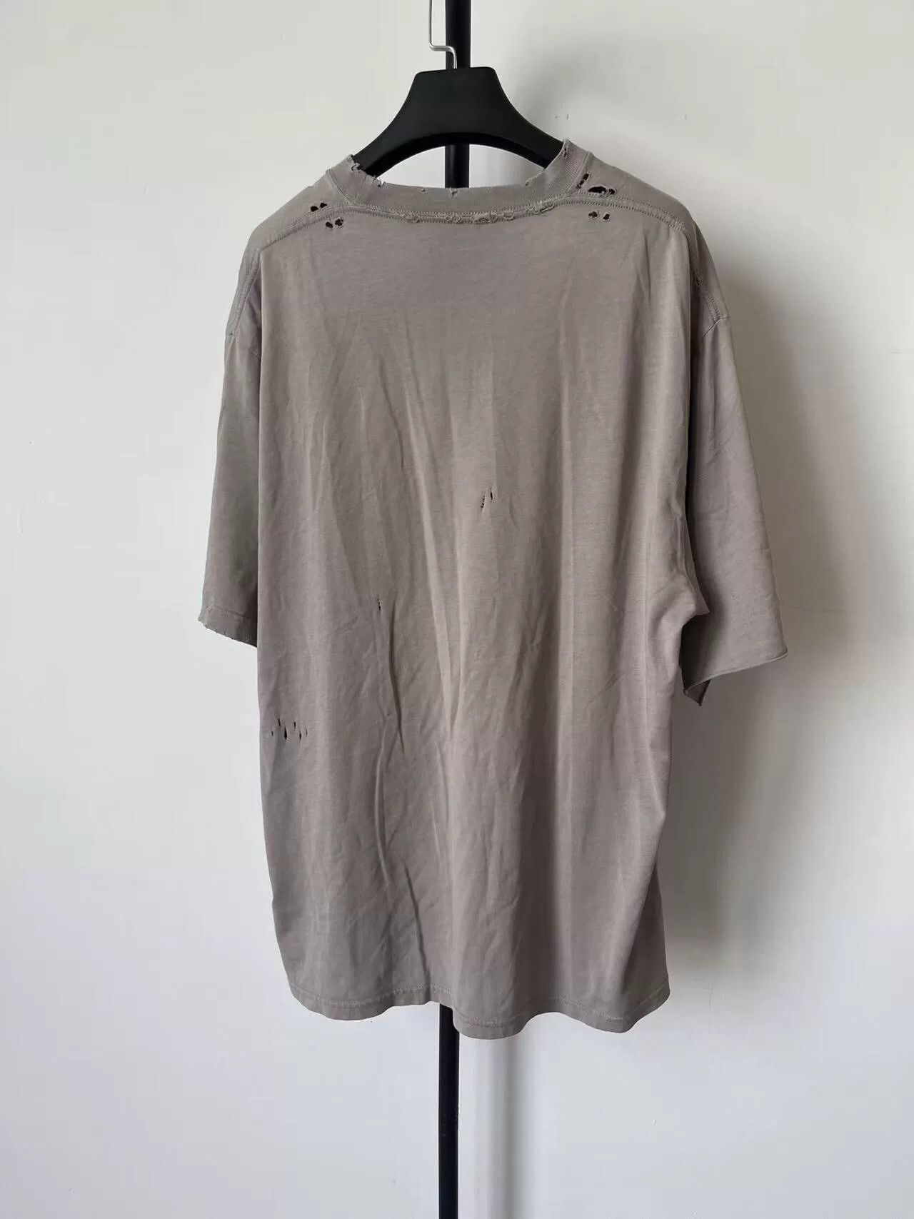 Balenciaga Balenciaga Distressed Pixel BB Logo T-Shirt XXS Size US XXS / EU 40 - 3 Thumbnail
