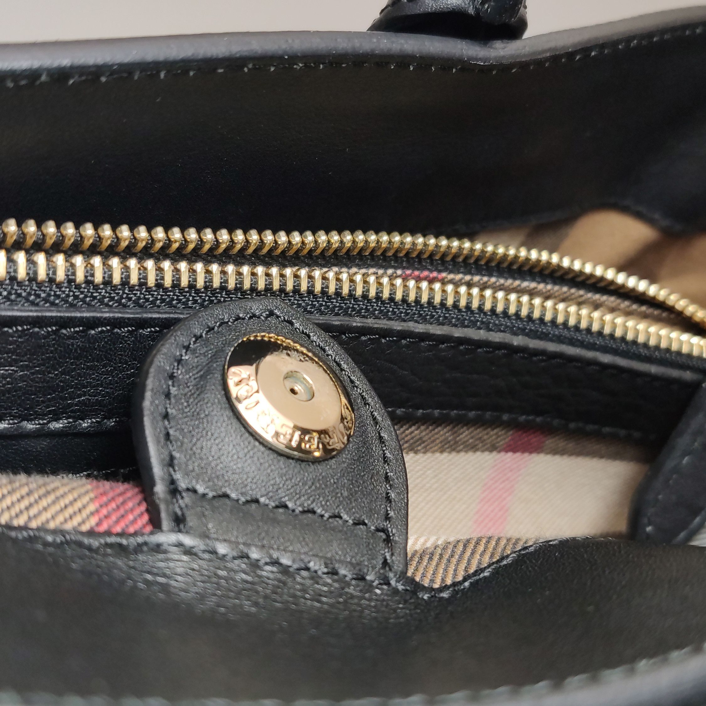 Burberry Burberry Women os Shoulder Bags Size ONE SIZE - 17 Thumbnail