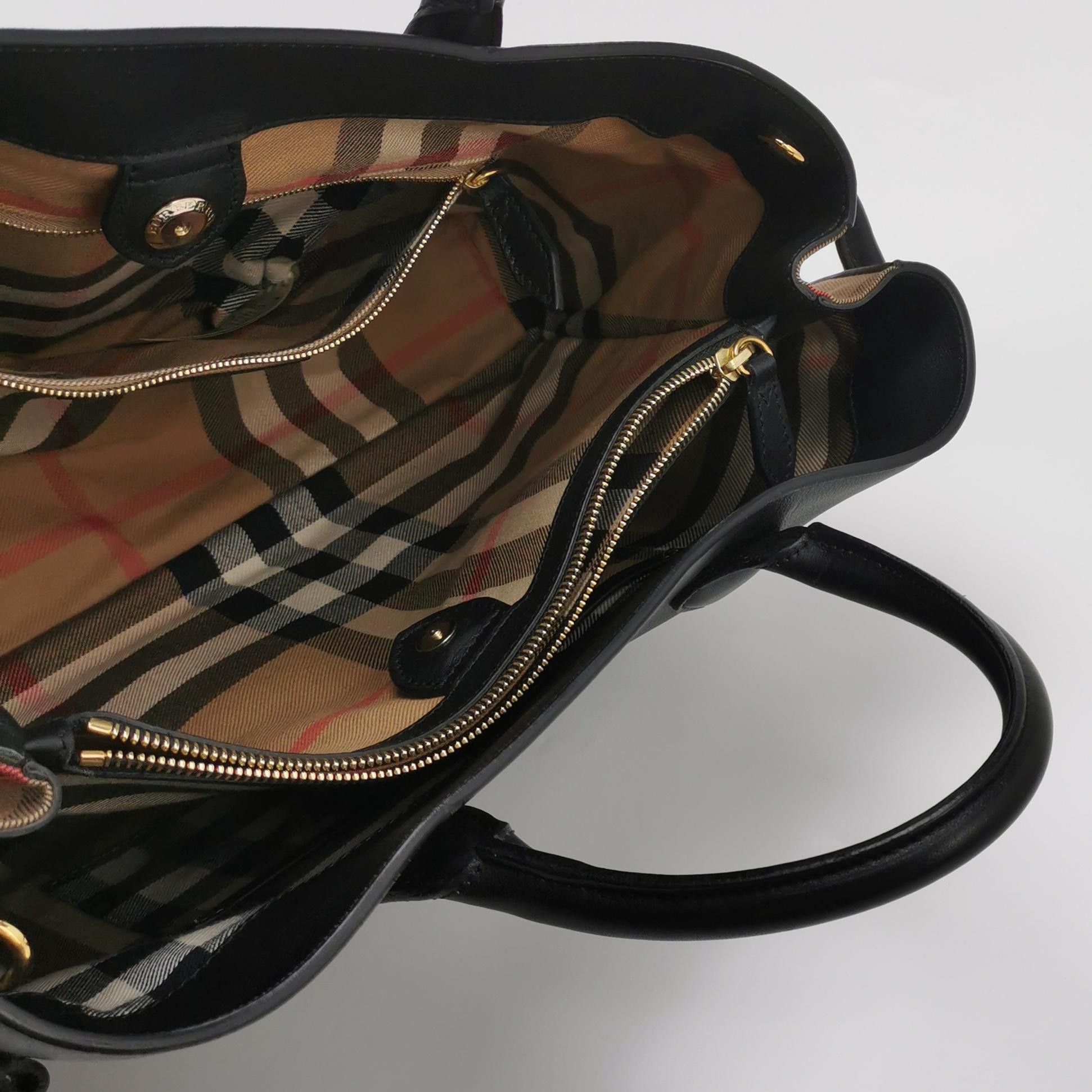Burberry Burberry Women os Shoulder Bags Size ONE SIZE - 7 Thumbnail