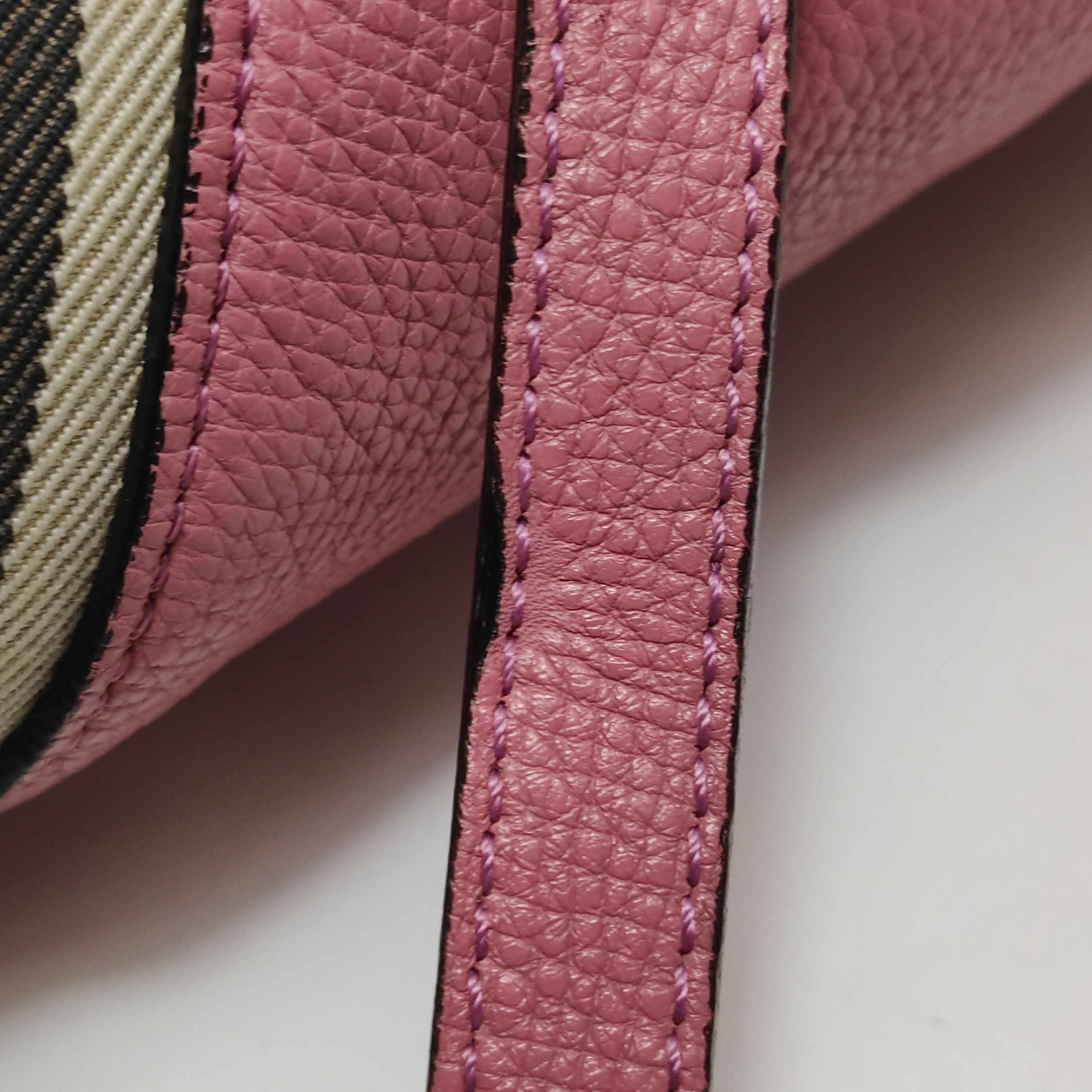 Burberry Burberry Women os Shoulder Bags Size ONE SIZE - 12 Thumbnail