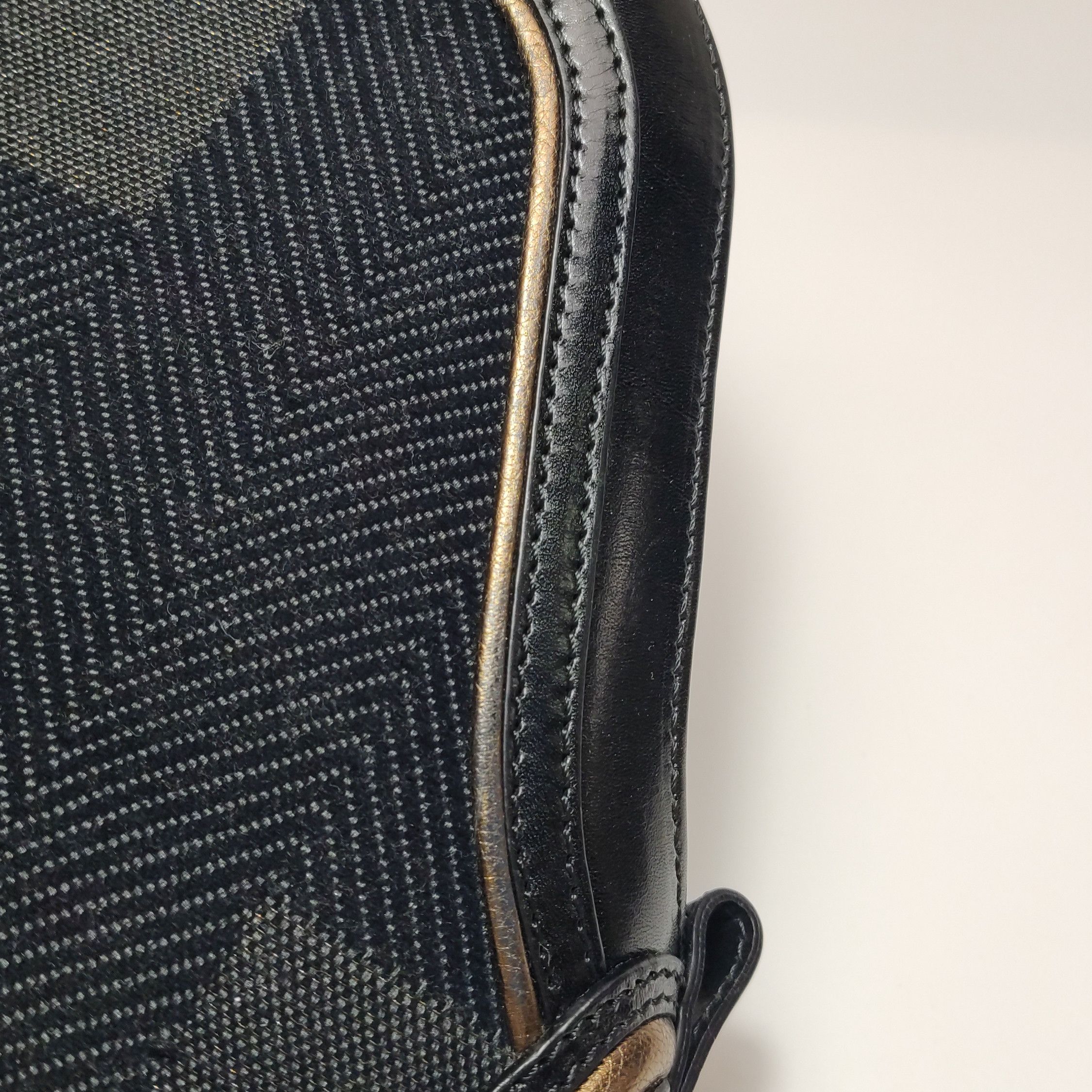 Burberry Burberry Women os Tote Bags Size ONE SIZE - 16 Thumbnail