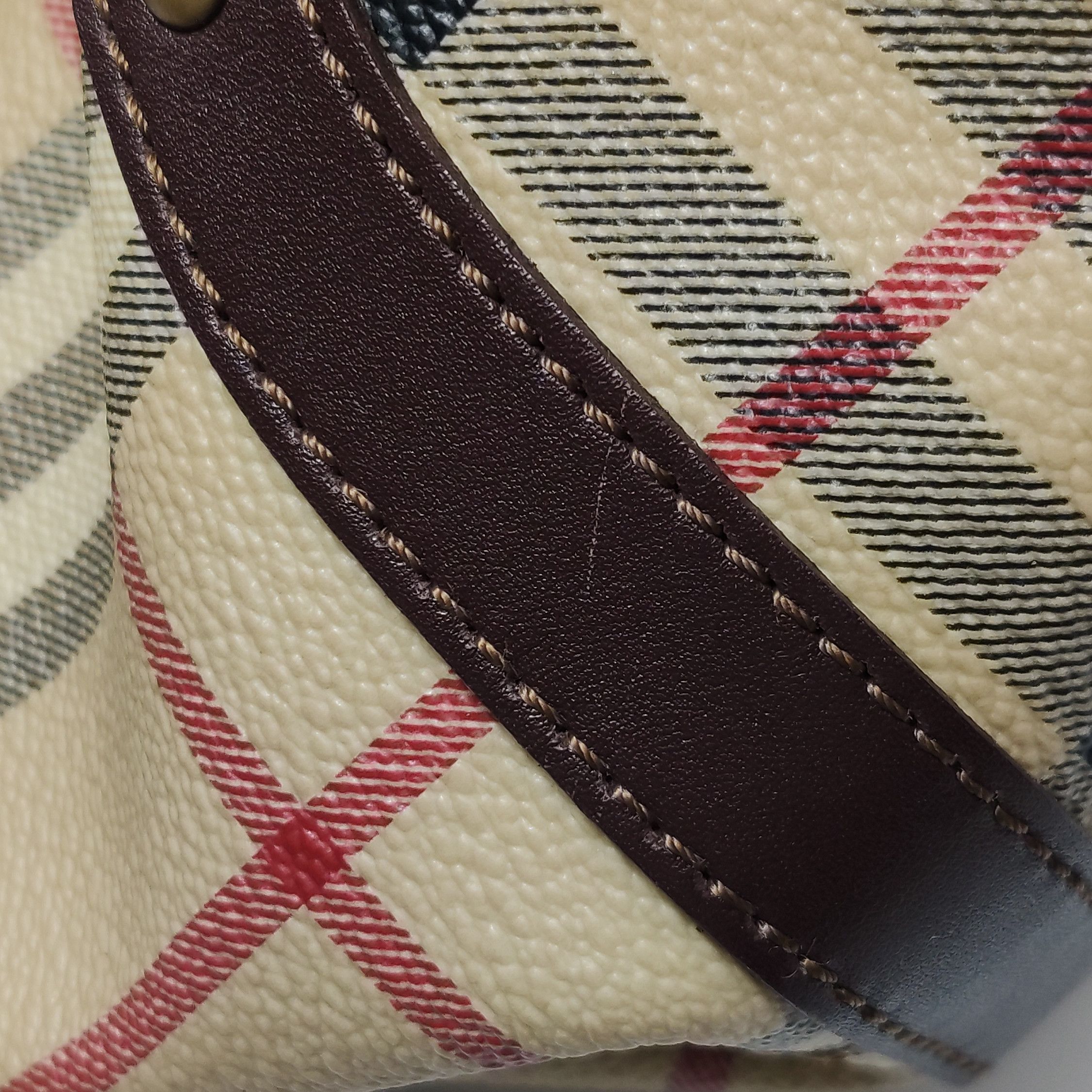 Burberry Burberry Women os Tote Bags Size ONE SIZE - 18 Thumbnail