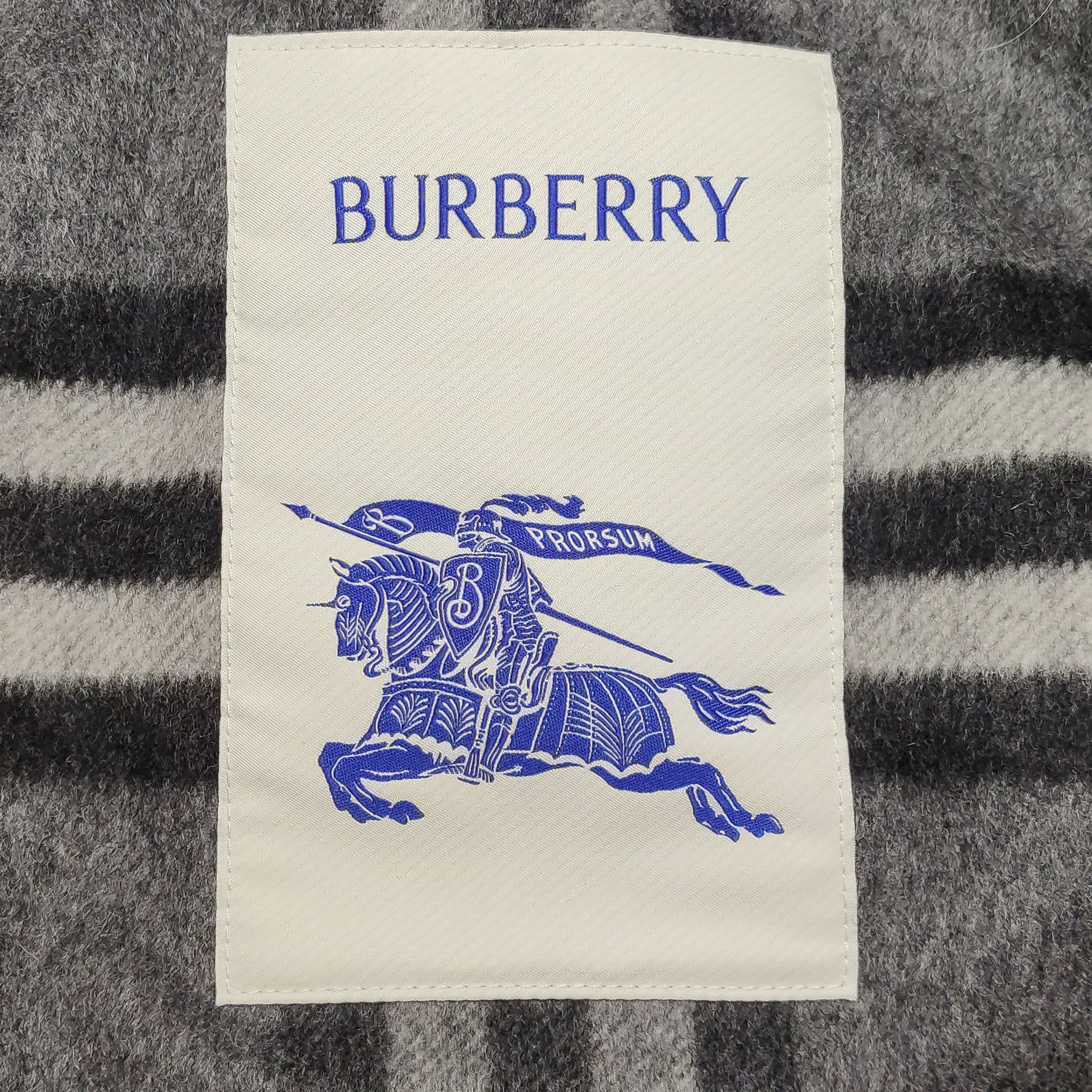 Burberry Burberry Women m Down Jackets Size M / US 6-8 / IT 42-44 - 5 Thumbnail