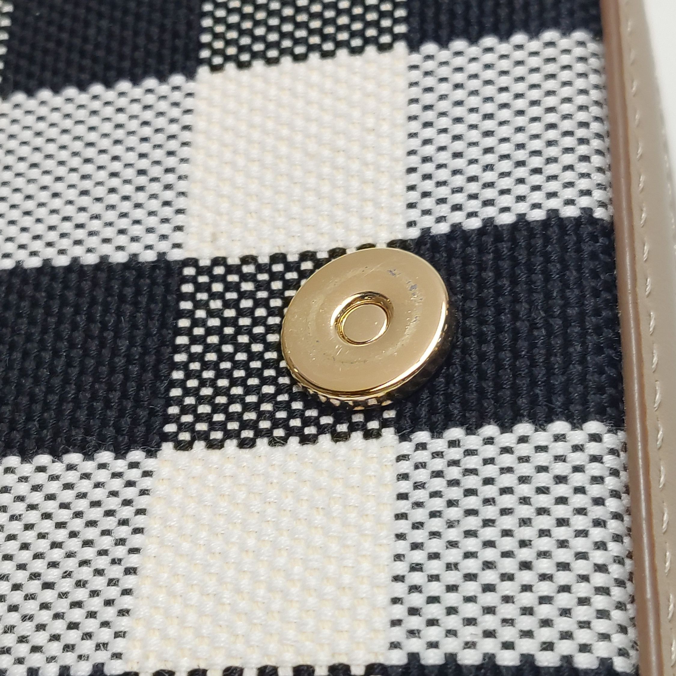 Burberry Burberry Women os Shoulder Bags Size ONE SIZE - 9 Thumbnail