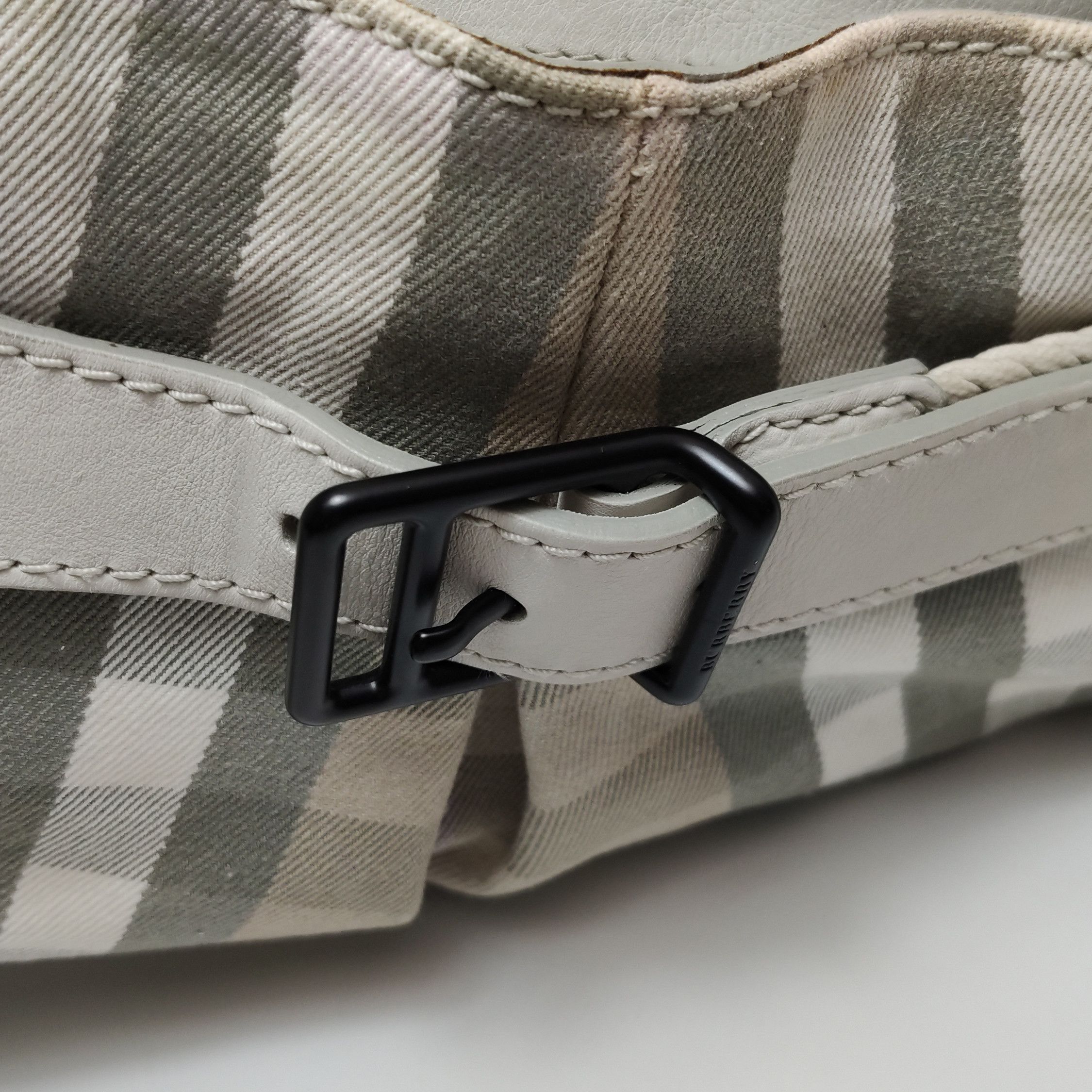 Burberry Burberry Women os Shoulder Bags Size ONE SIZE - 13 Thumbnail