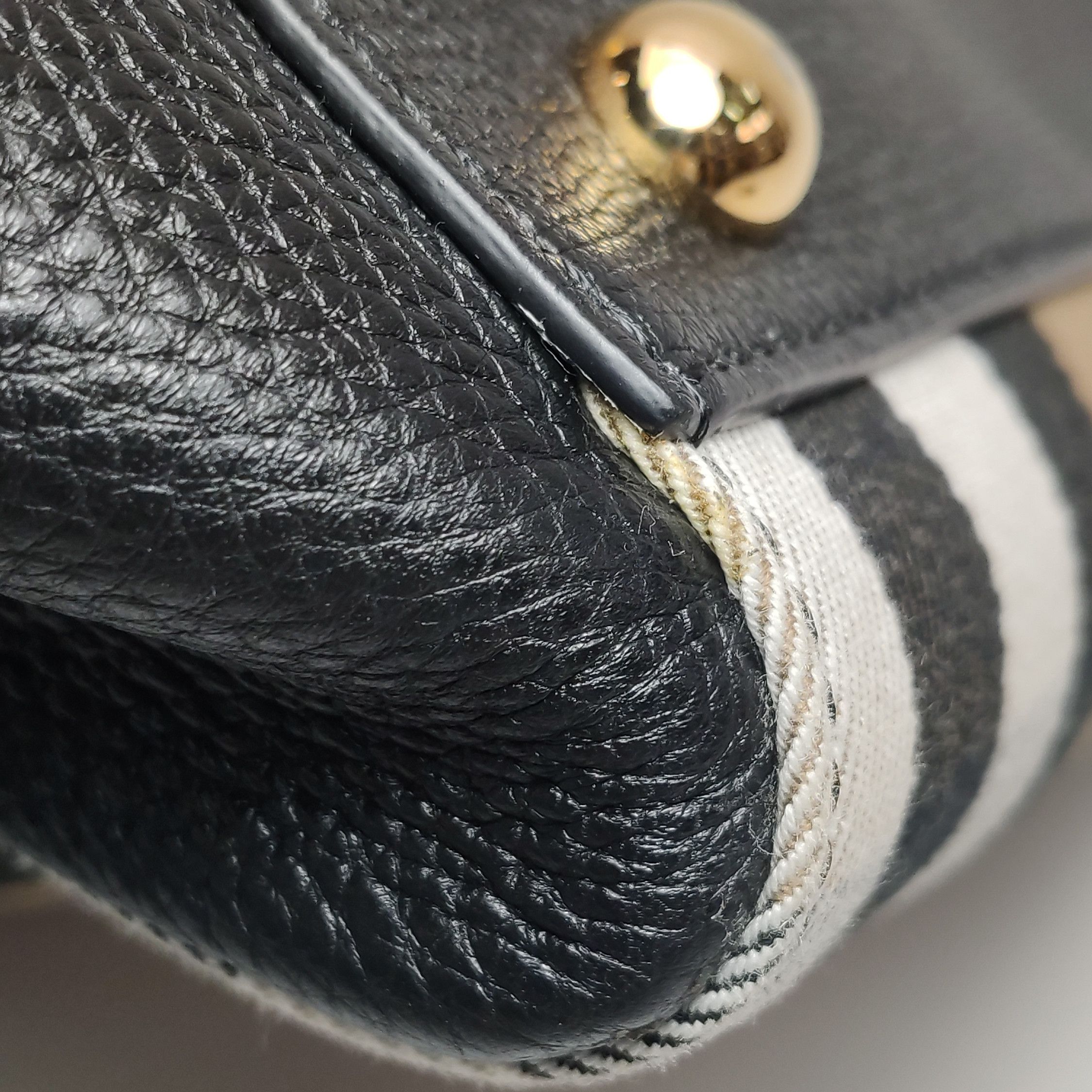 Burberry Burberry Women os Shoulder Bags Size ONE SIZE - 18 Thumbnail