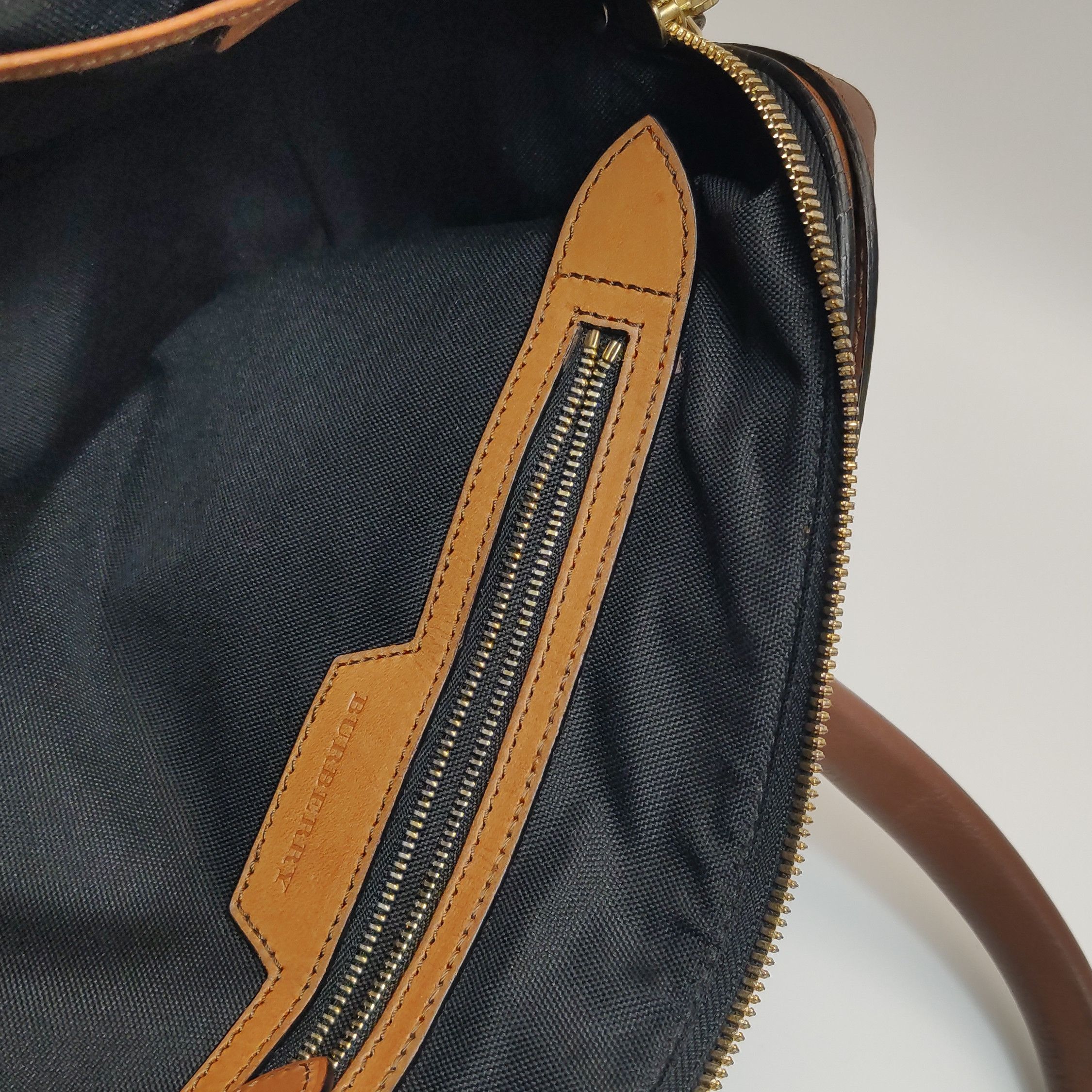 Burberry Burberry Women os Shoulder Bags Size ONE SIZE - 11 Thumbnail