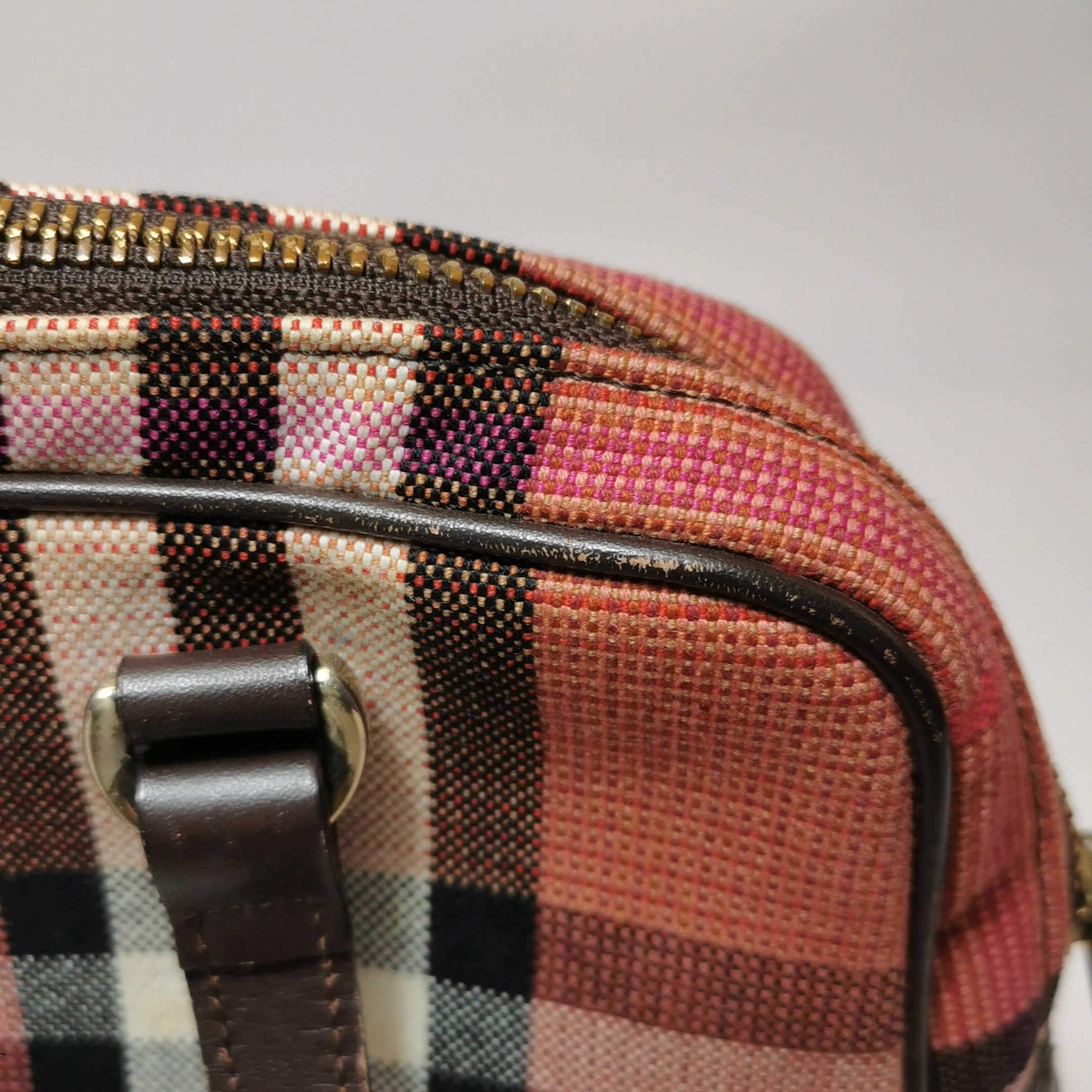 Burberry Burberry Women os Shoulder Bags Size ONE SIZE - 14 Thumbnail