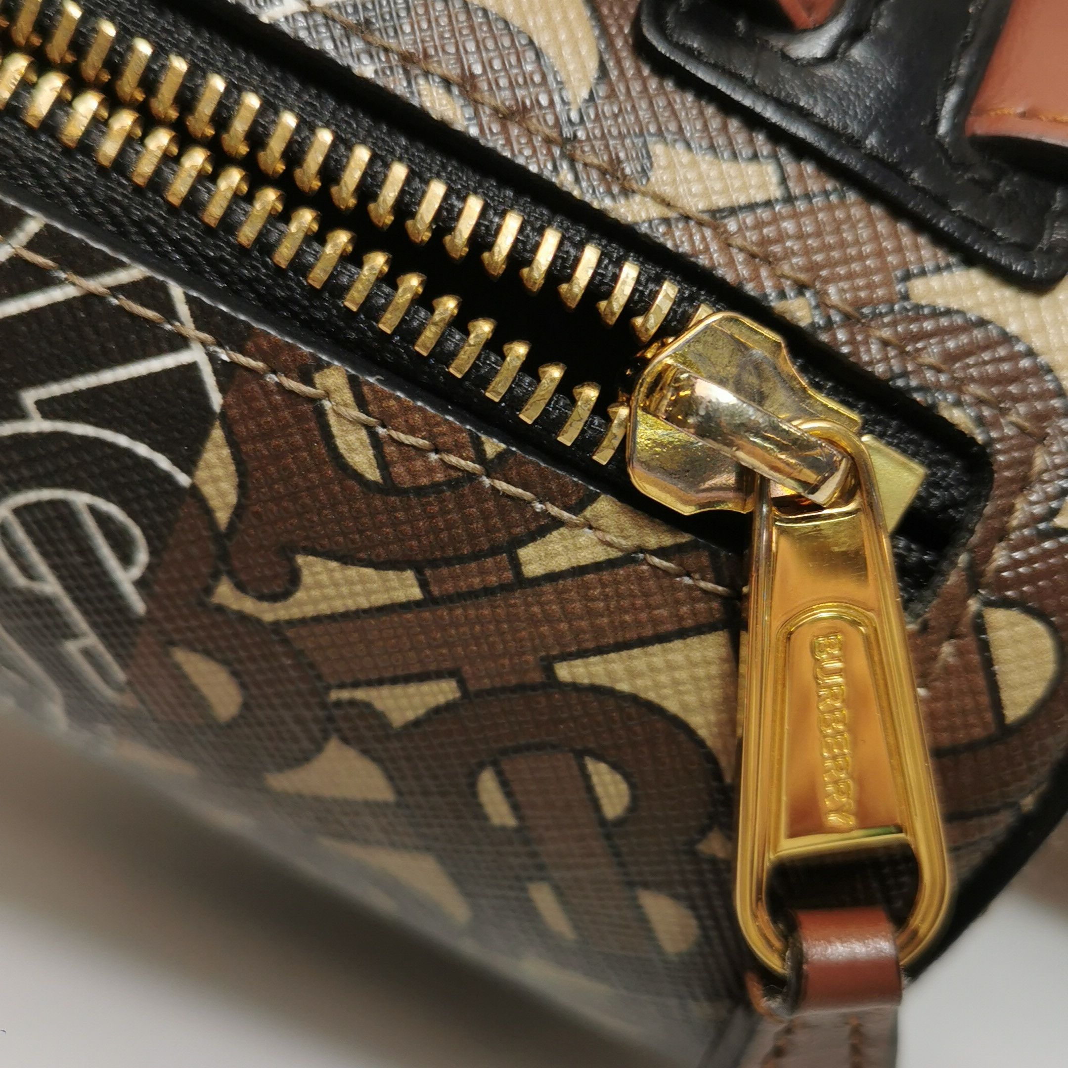 Burberry Burberry Women os Shoulder Bags Size ONE SIZE - 19 Thumbnail