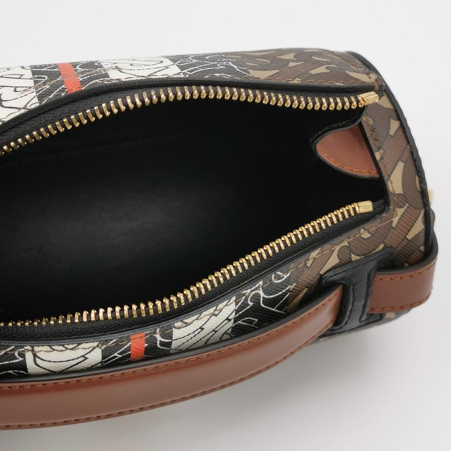 Burberry Burberry Women os Shoulder Bags Size ONE SIZE - 7 Thumbnail