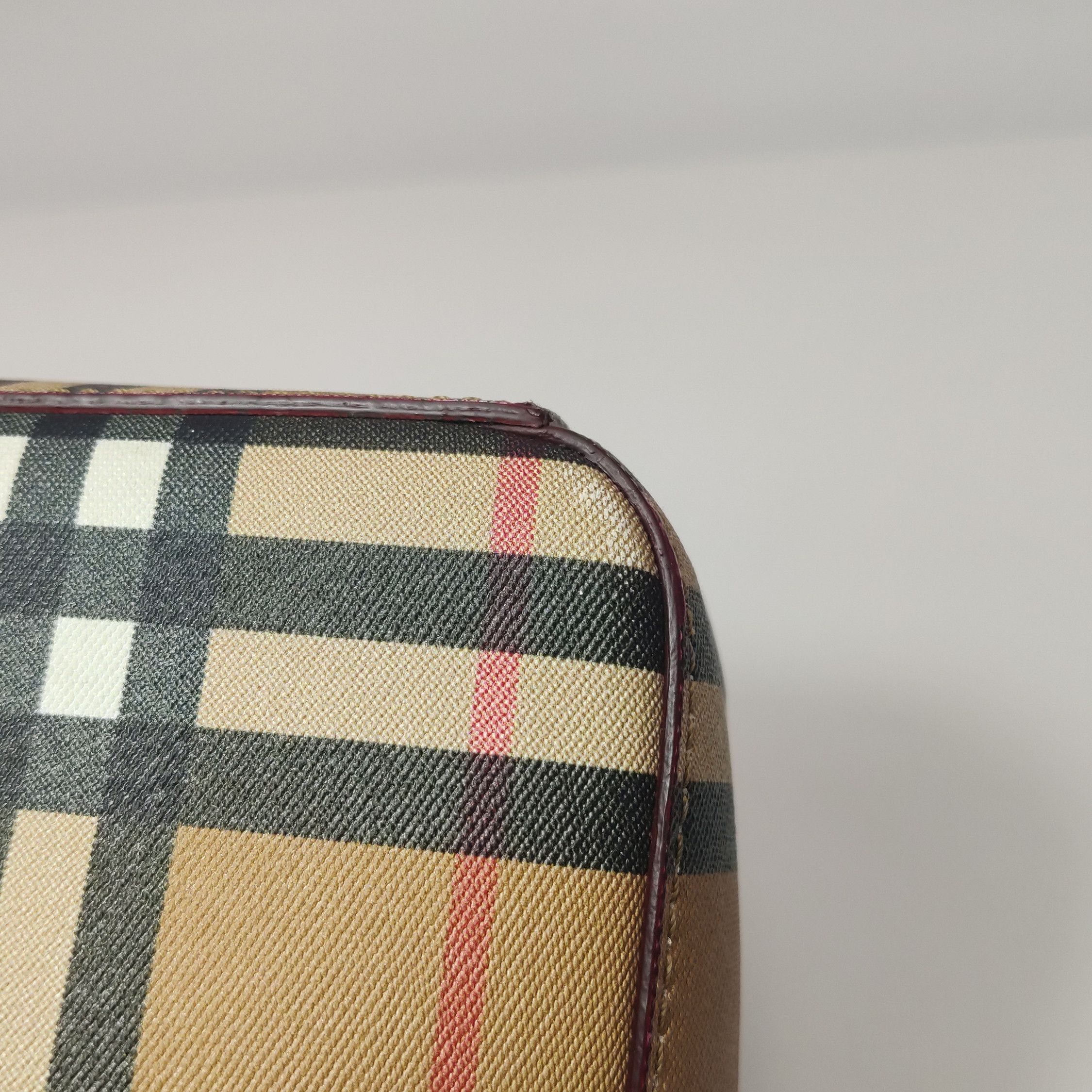 Burberry Burberry Women os Shoulder Bags Size ONE SIZE - 18 Thumbnail