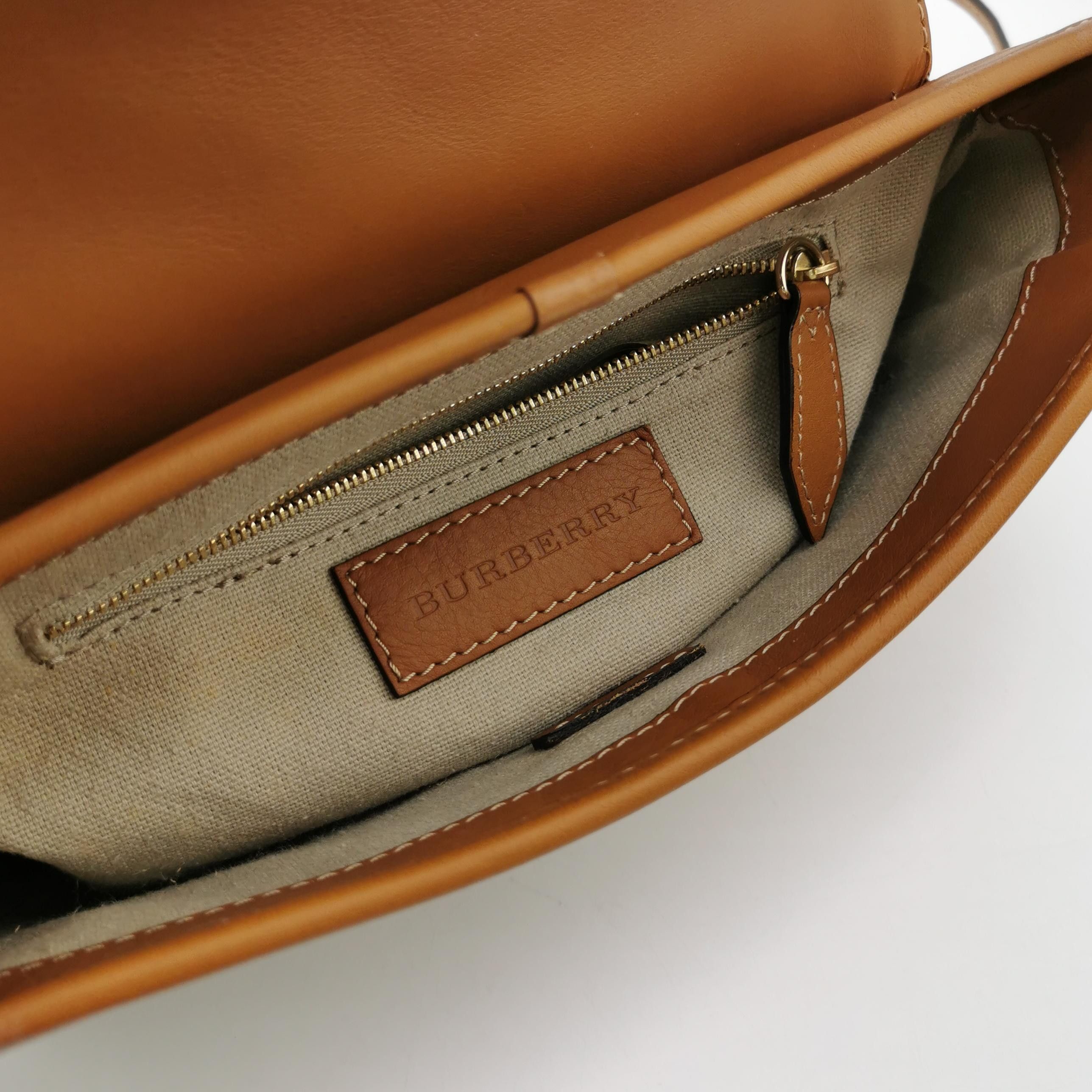 Burberry Burberry Women os Shoulder Bags Size ONE SIZE - 8 Thumbnail