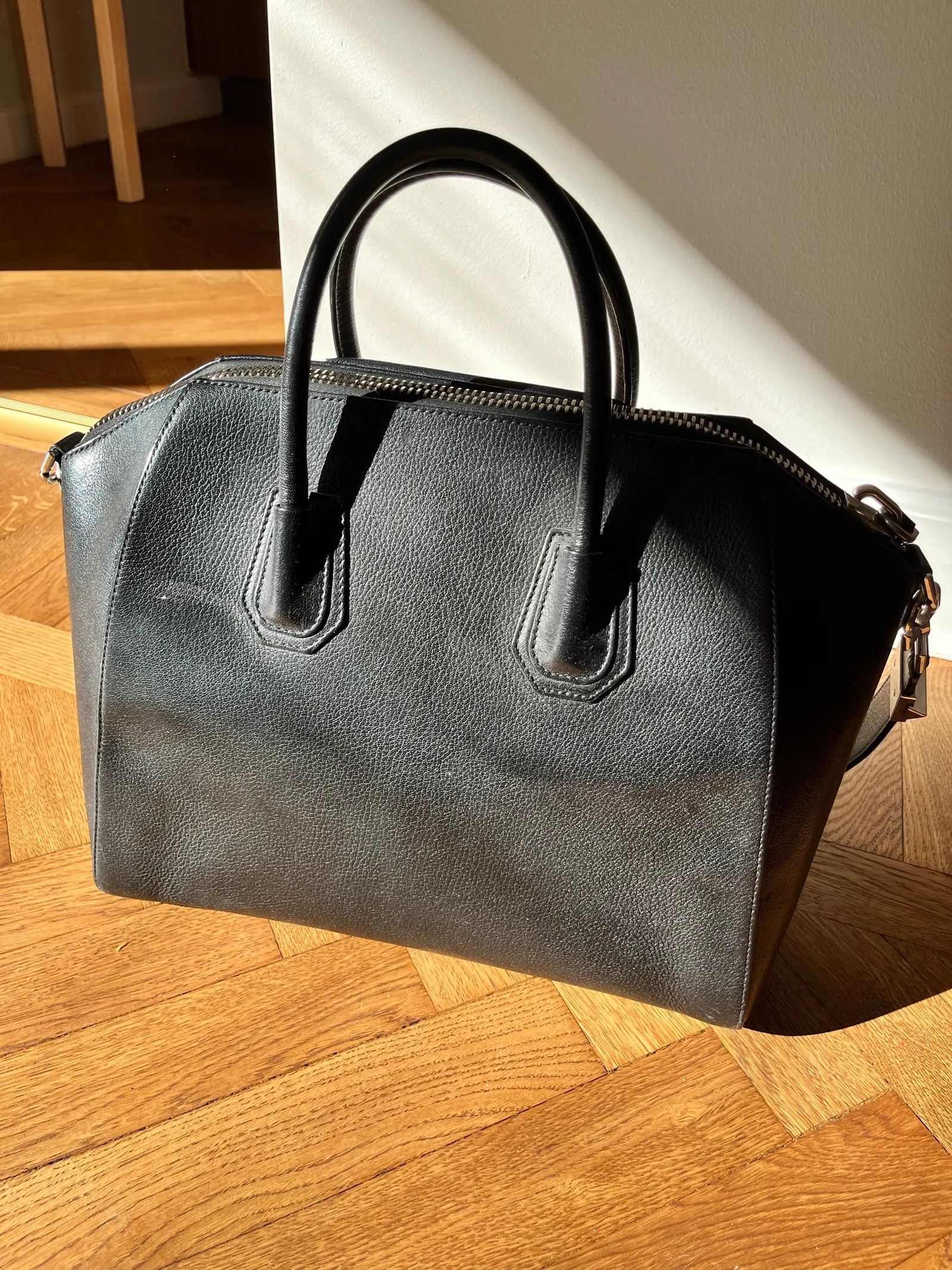 Givenchy Givenchy Givenchy Antigona Medium Bucket Bag Size ONE SIZE - 4 Thumbnail